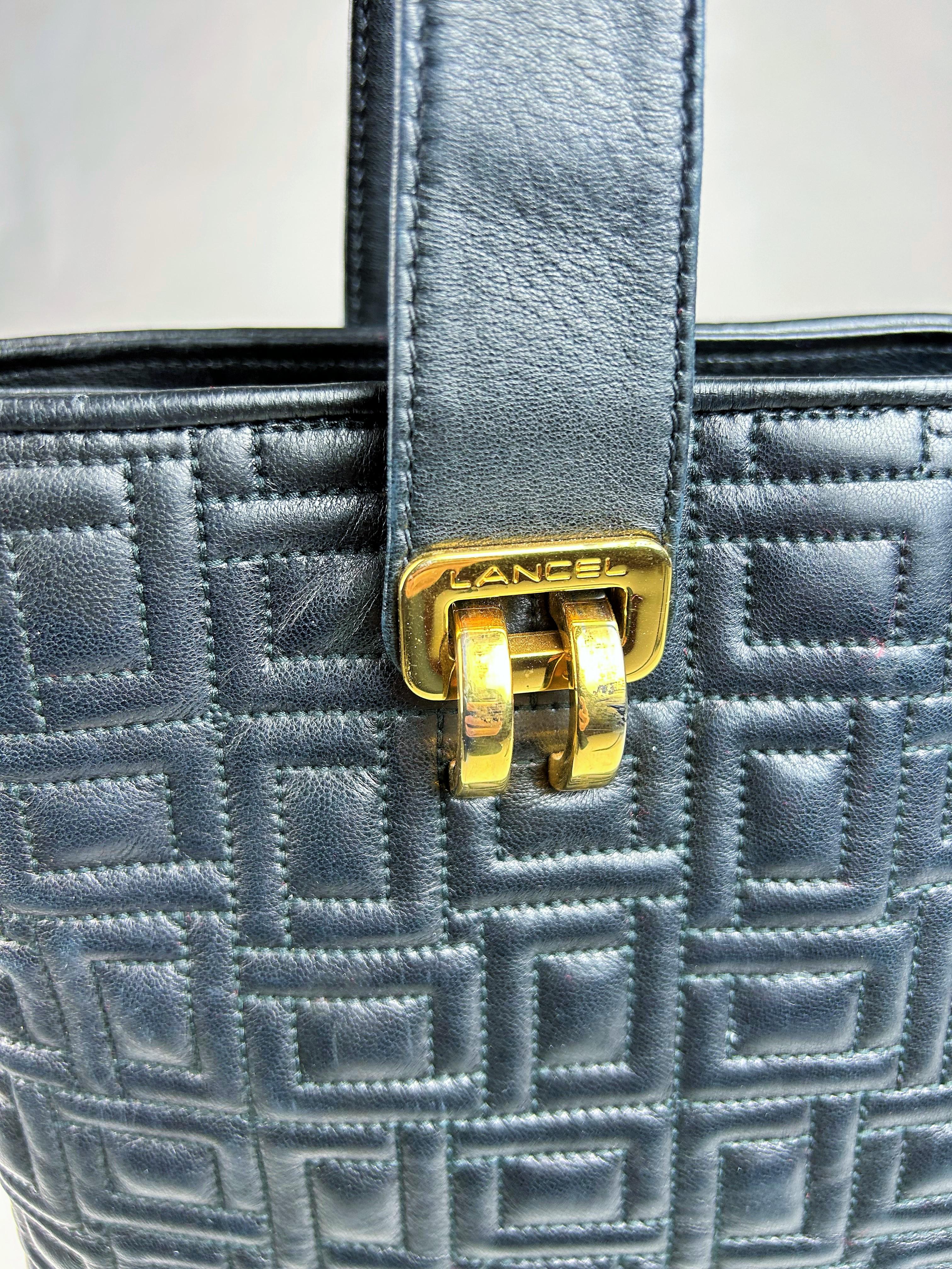 Navy-blue leather bag by Lancel with pouch - France Circa 1990 For Sale 5