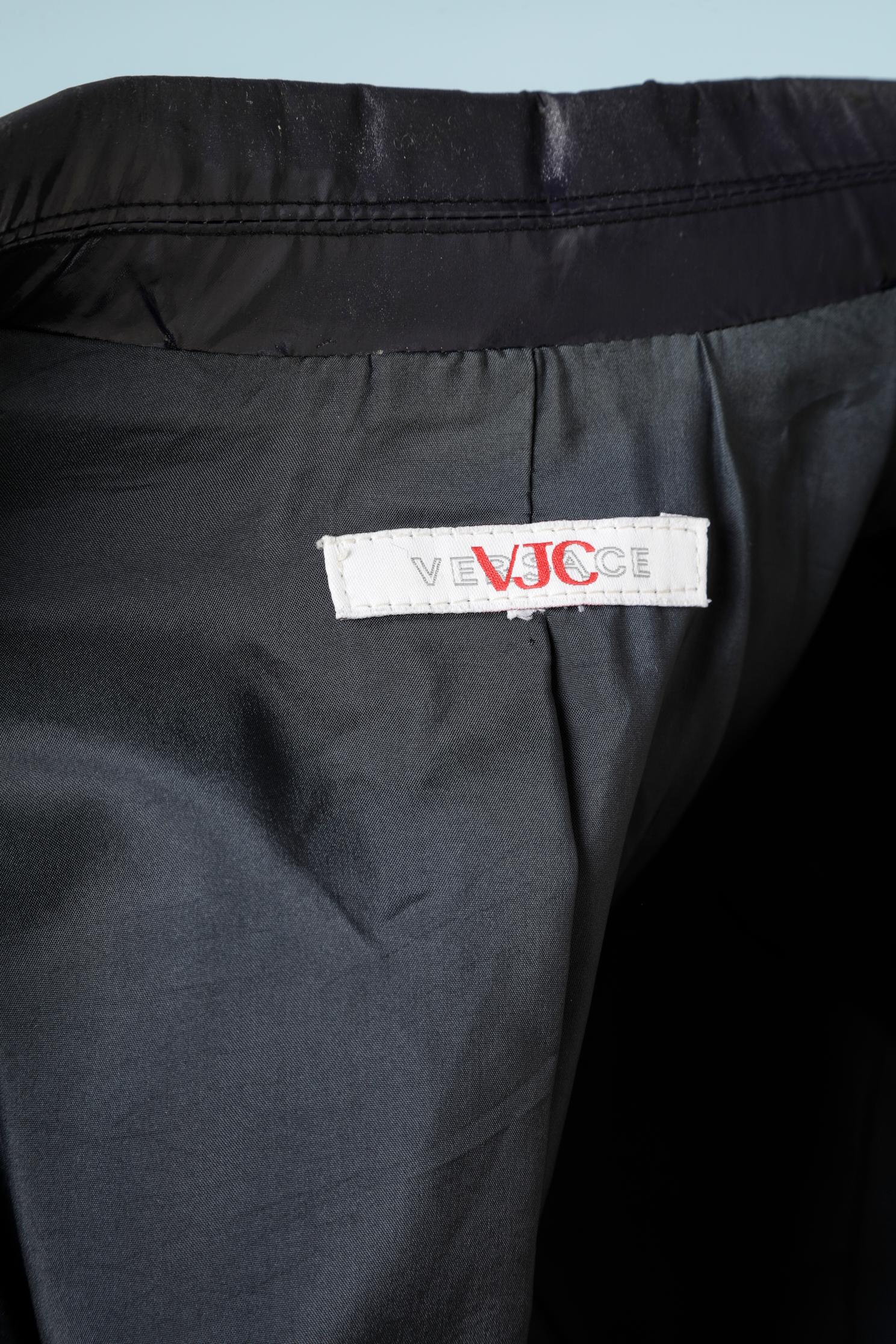 da uomo o donna Perfecto in PVC blu navy con colletto argentato Versace VJC in vendita