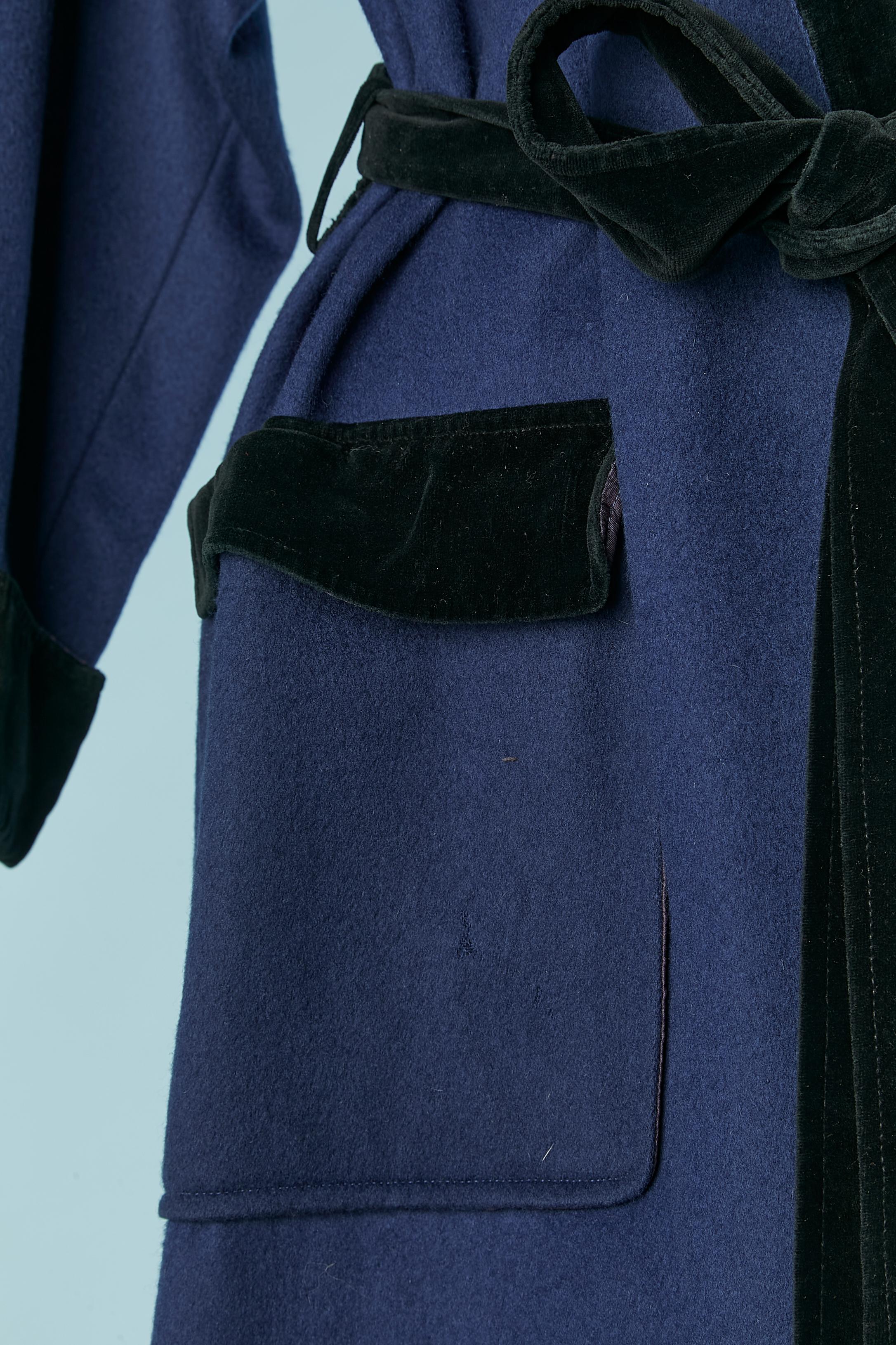 Navy blue Robe-coat with black velvet details Saint Laurent Rive Gauche  In Excellent Condition For Sale In Saint-Ouen-Sur-Seine, FR