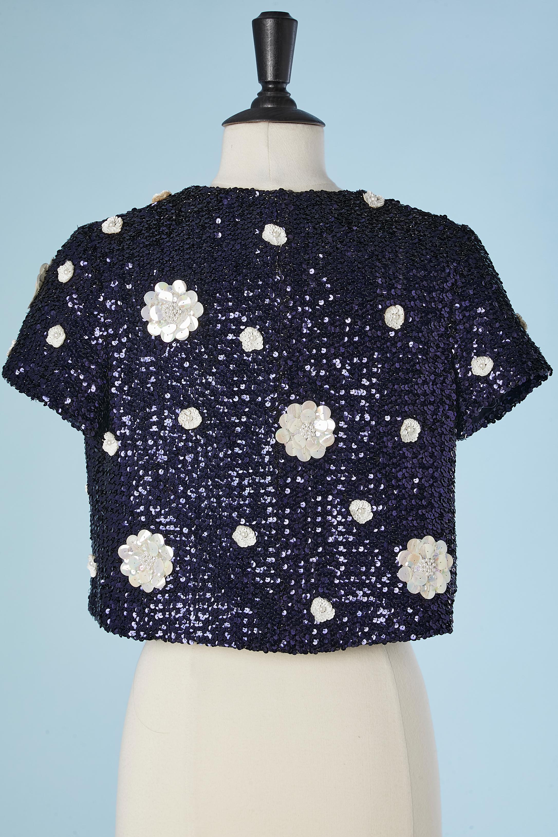 Navy blue sequin boléro with white sequin flowers L 'Atelier Circa 1960's  For Sale 2