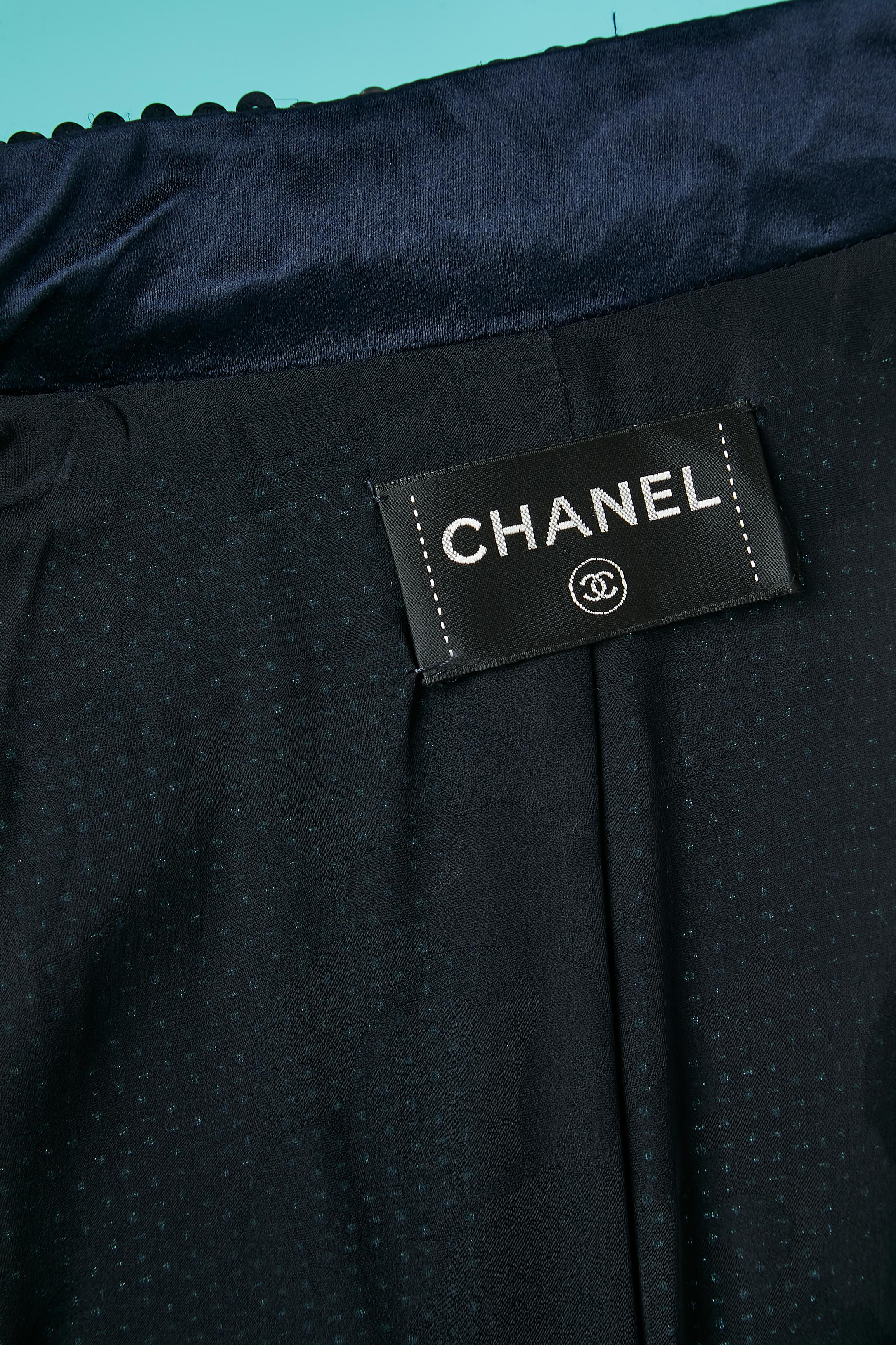 Navy blue sequin jacket with branded jewelerry button Chanel Resort 2023 For Sale 6