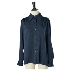 Camisa de jacquard de seda azul marino con estampado de caballitos Hermès Circa 1970's