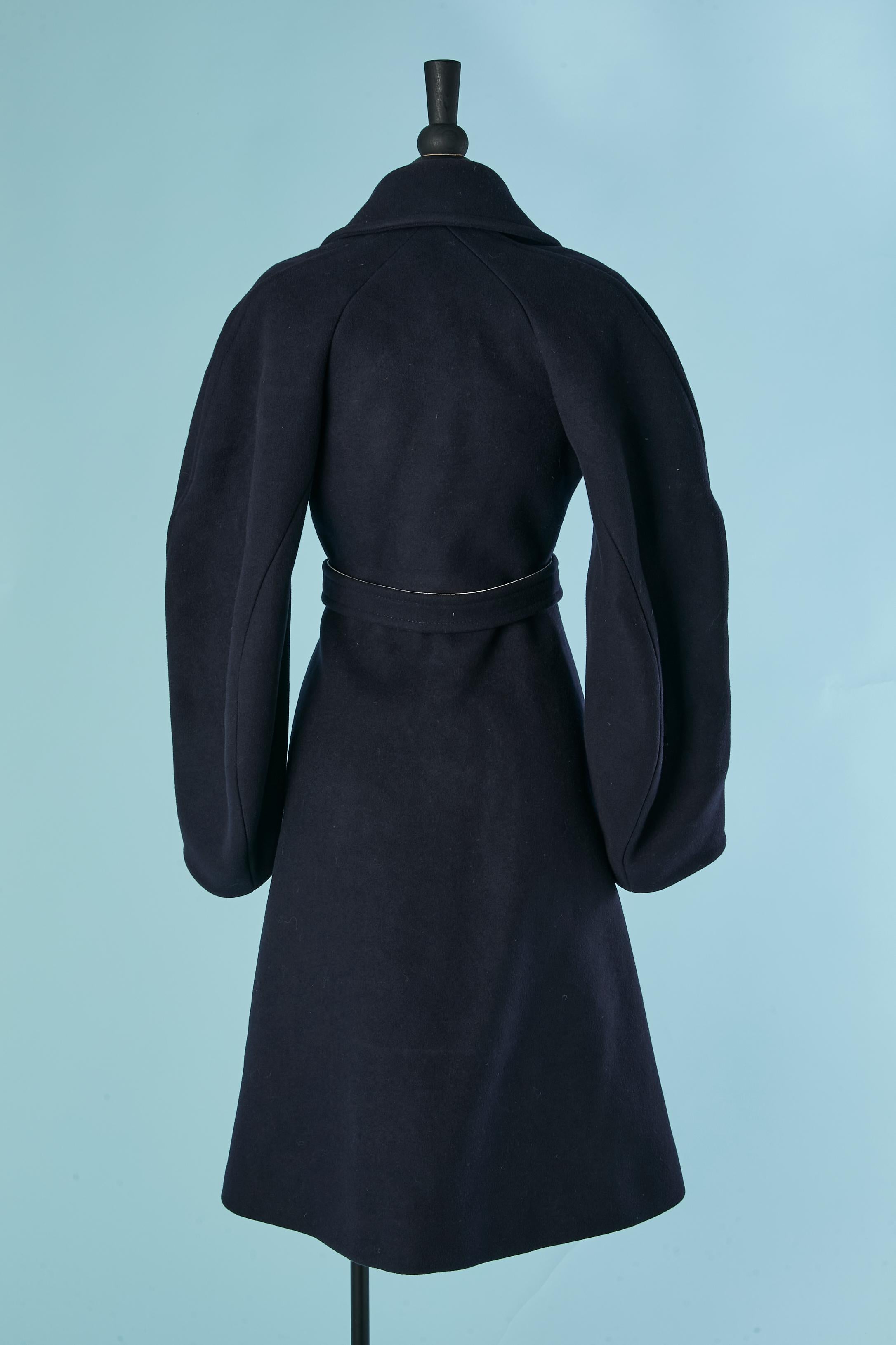 Cappotto monopetto blu navy con cintura LANVIN in vendita 2