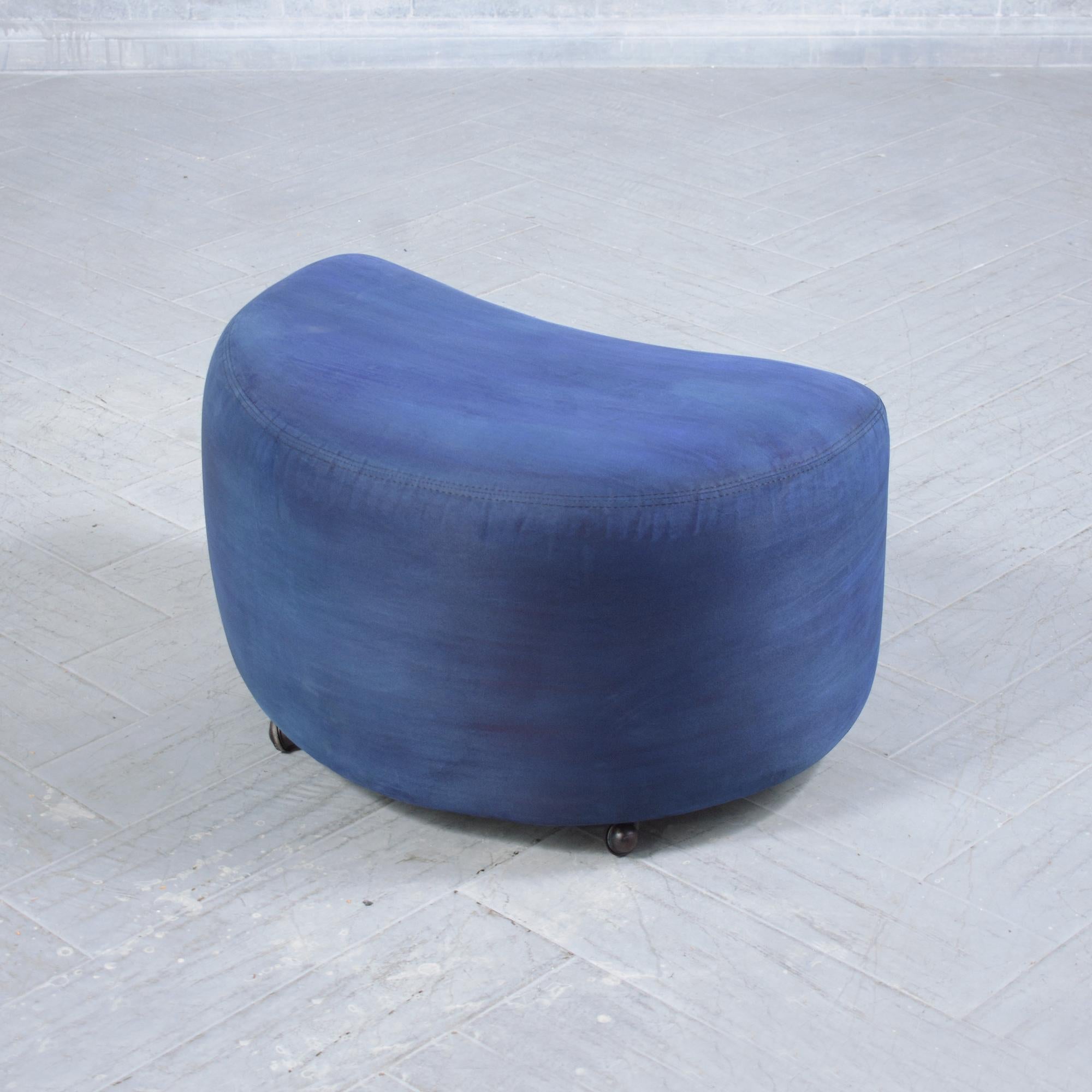 Navy Blue Suede Mid-Century Modern Ottoman In Good Condition For Sale In Los Angeles, CA