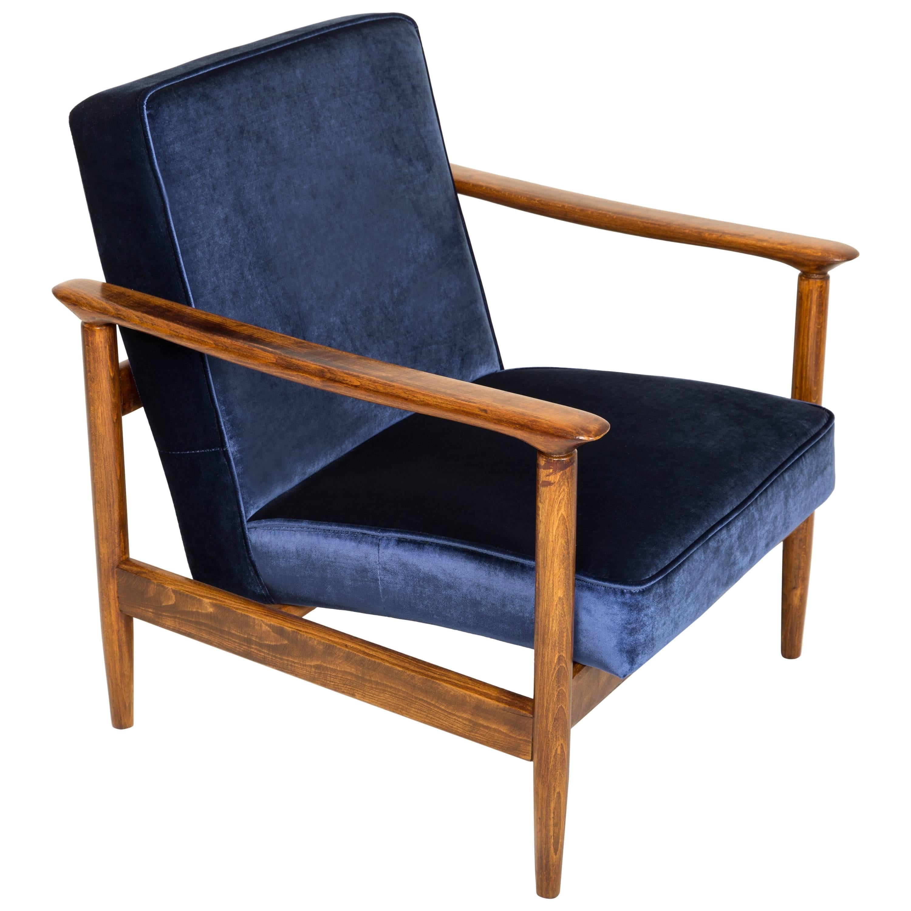 Fauteuil en velours bleu foncé, conçu par Edmund Homa, années 1960