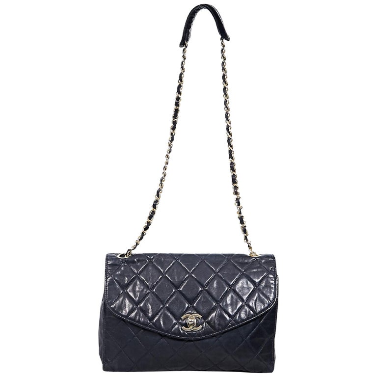Navy Blue Vintage Chanel Quilted Leather Shoulder Bag For Sale at 1stDibs