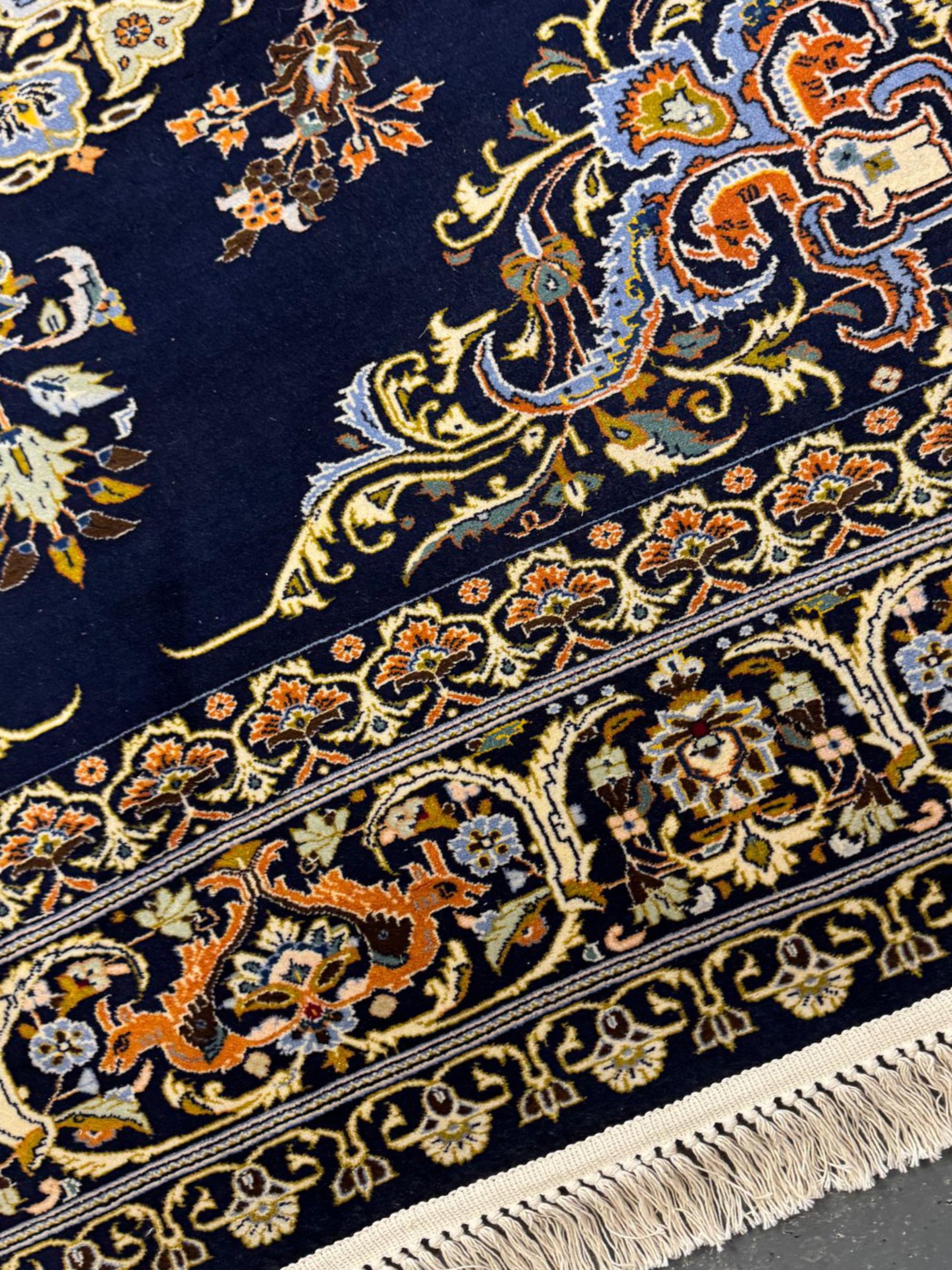 Marineblauer Vintage-Teppich, Kashan-Teppich Floral Design Teppich für Heimtextilien (Kaschan) im Angebot