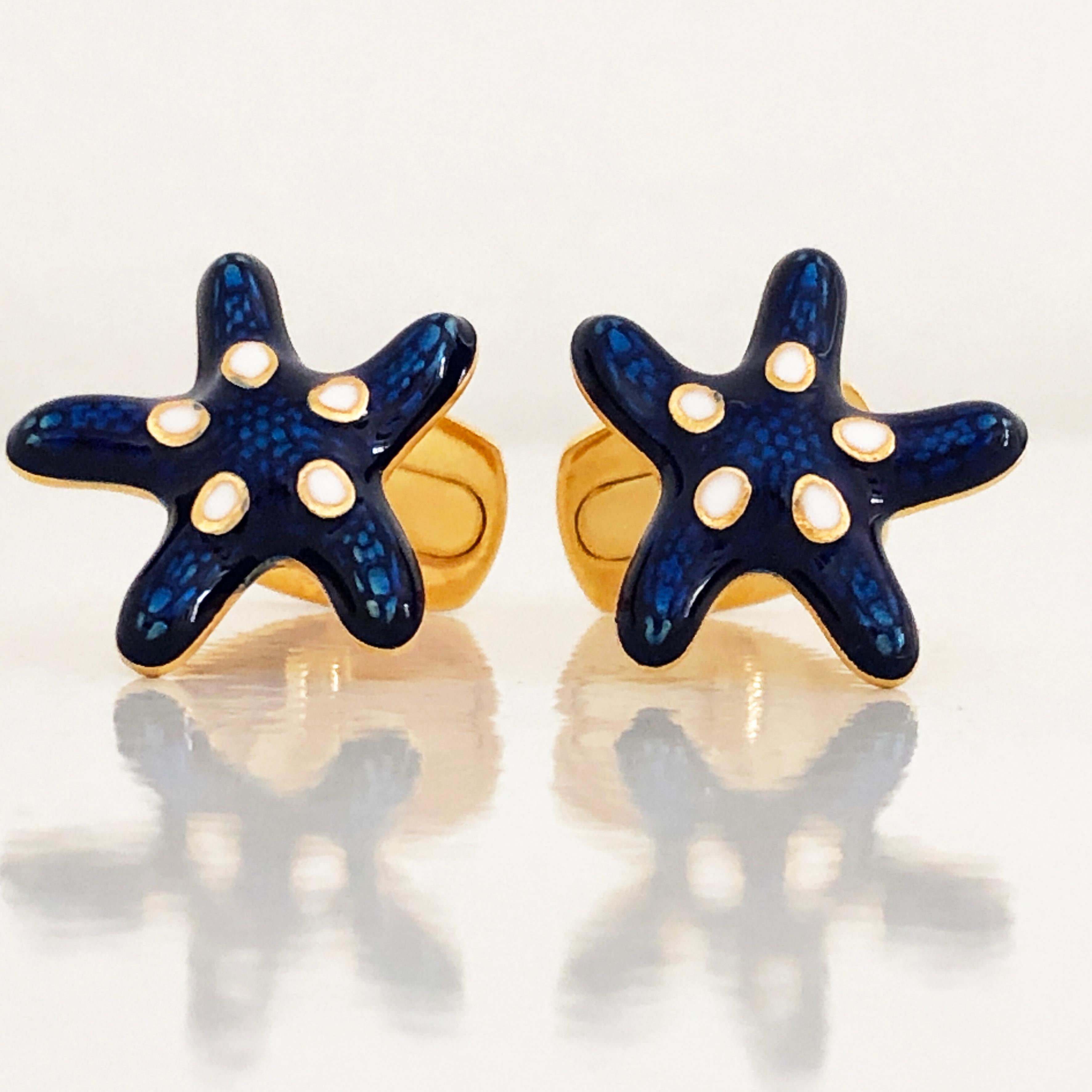 Unique and Chic Navy Blue White Spotted Hand Enamelled Little Starfish Shaped T-Bar Back, Sterling Silver Cufflinks.
In our smart black box.
We offer complimentary express shipping to several destinations

