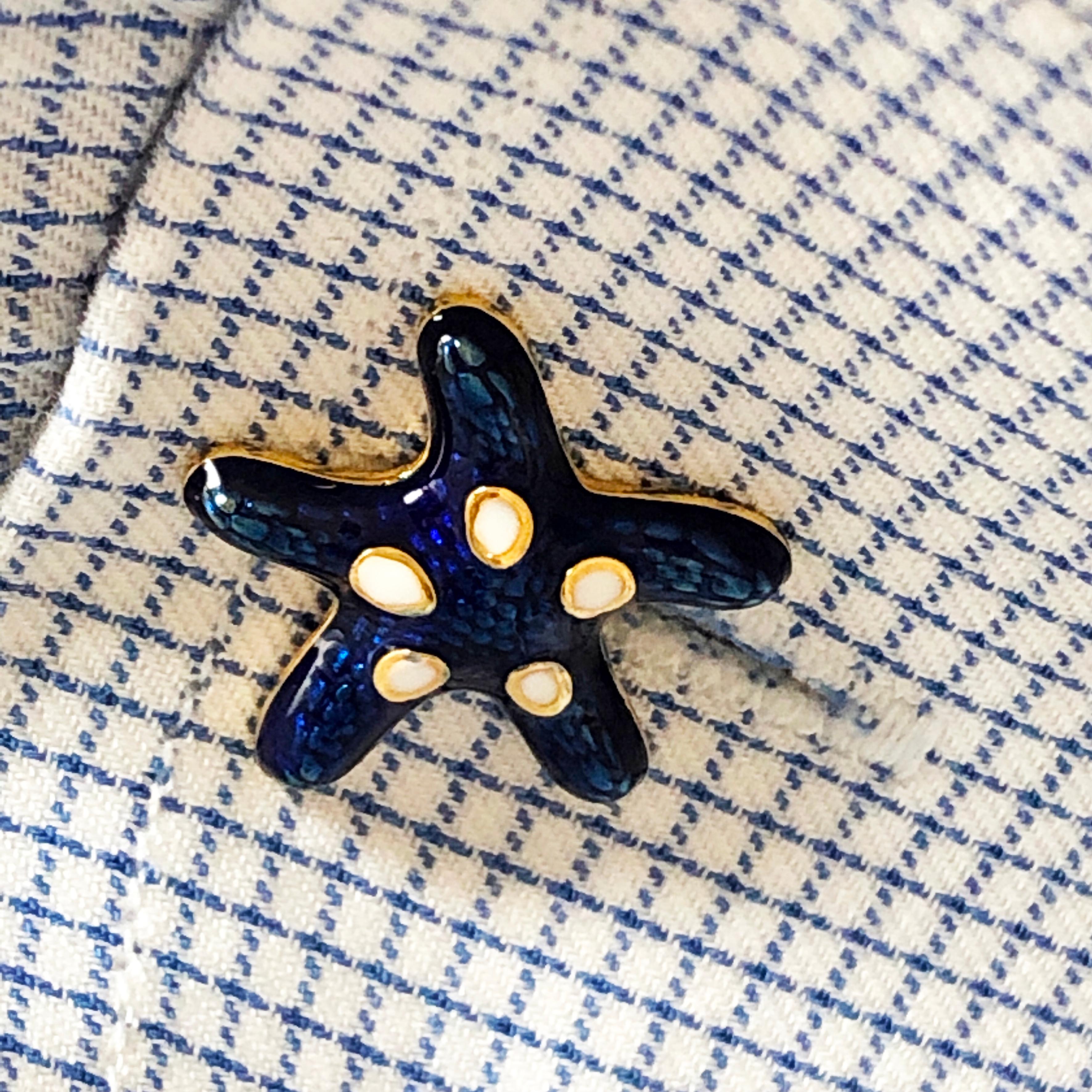 Navy Blue White Enameled Starfish Shaped Sterling Silver Gold-Plated Cufflinks In New Condition In Valenza, IT