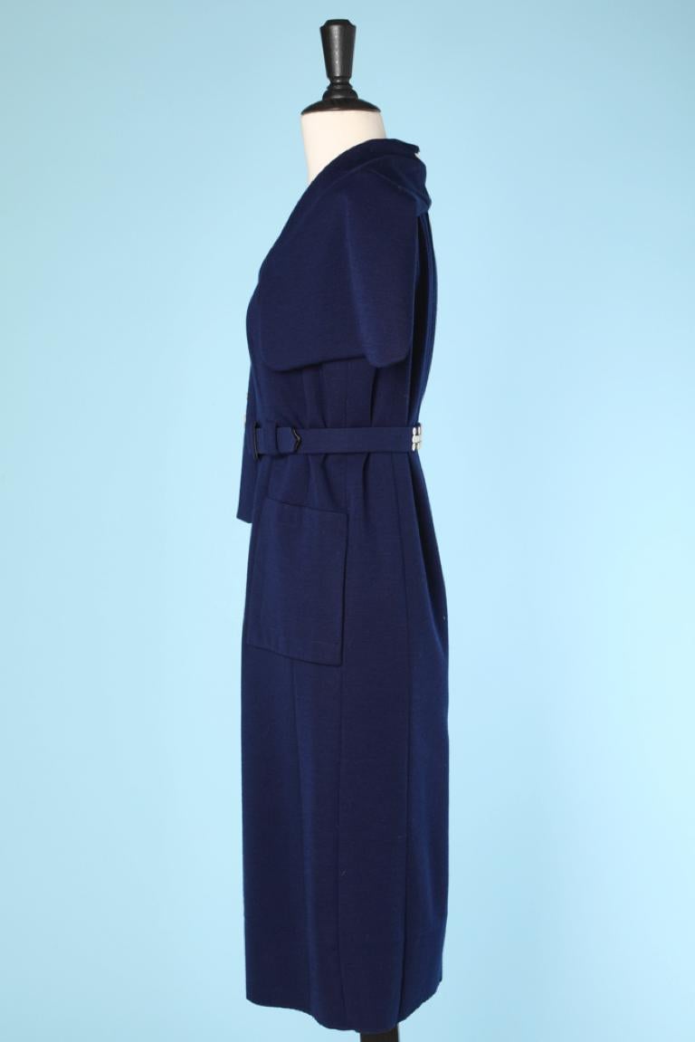 Noir Robe en jersey de laine bleu marine avec col écharpe détachable Pauline Trigère 69 en vente
