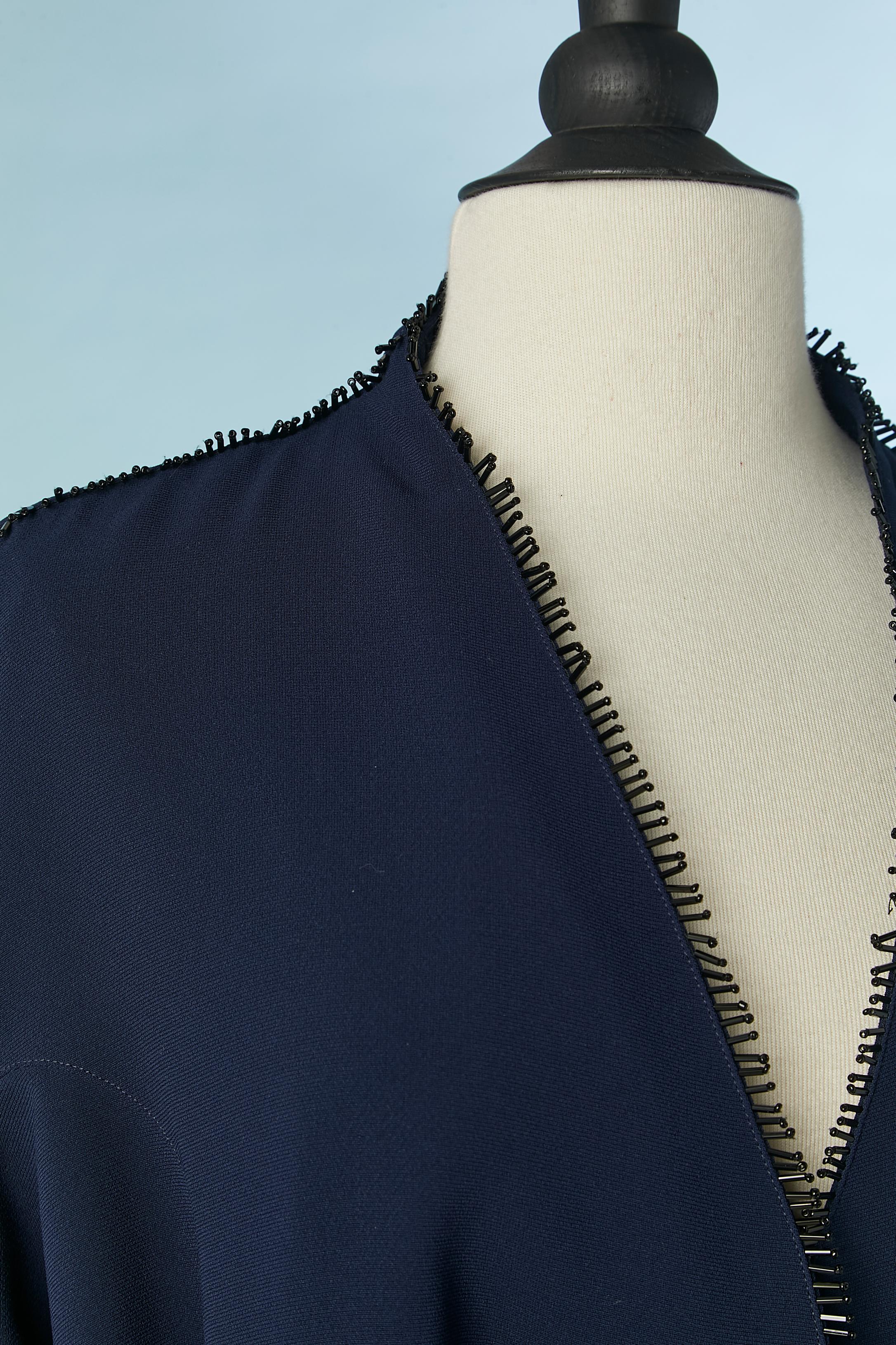 Chaqueta azul marino con cinturón y ribetes de cuentas negras Thierry Mugler en Excelente estado para la venta en Saint-Ouen-Sur-Seine, FR