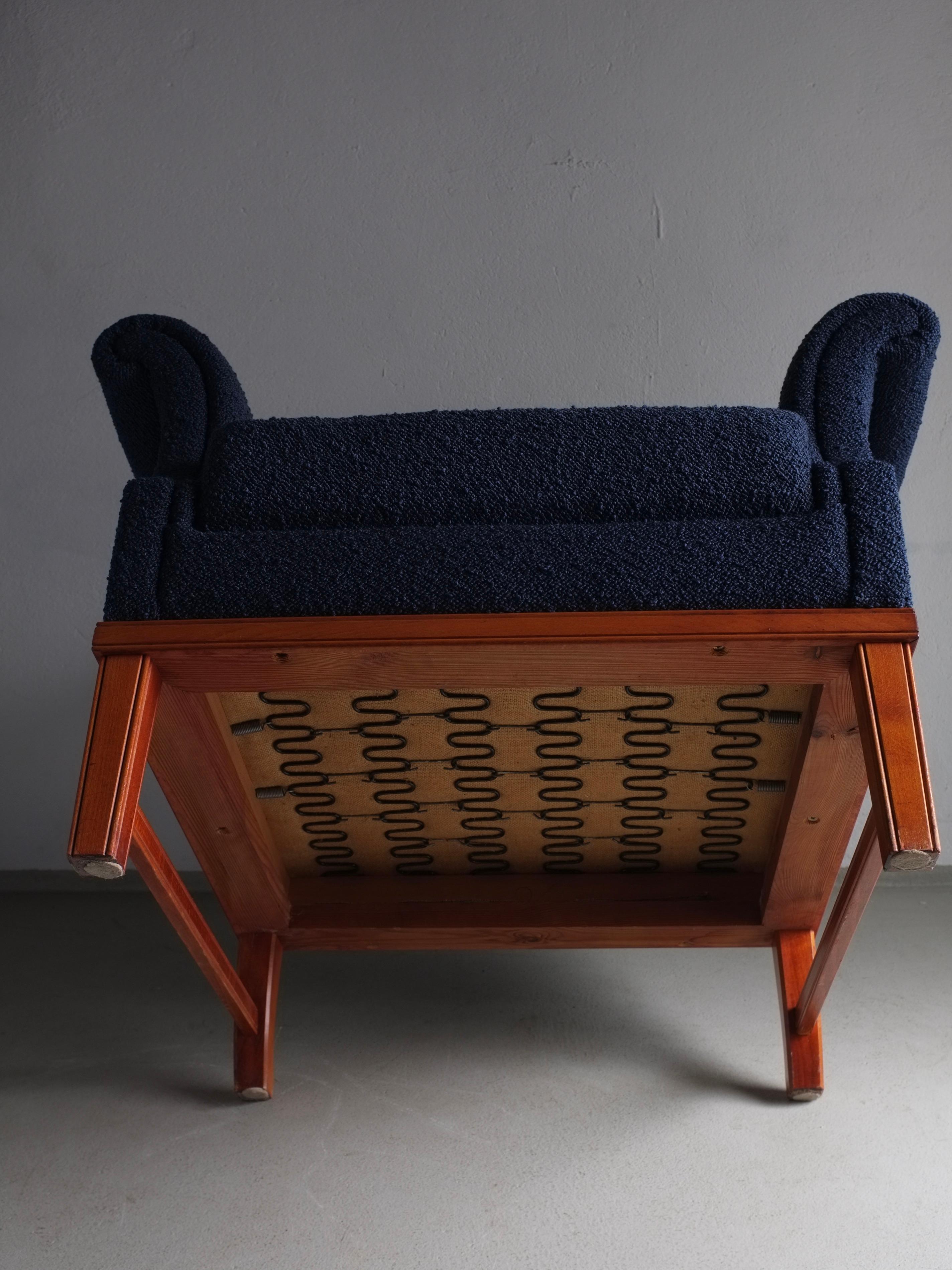 Navy Boucle Lounge Chair, Sweden 1940s For Sale 1