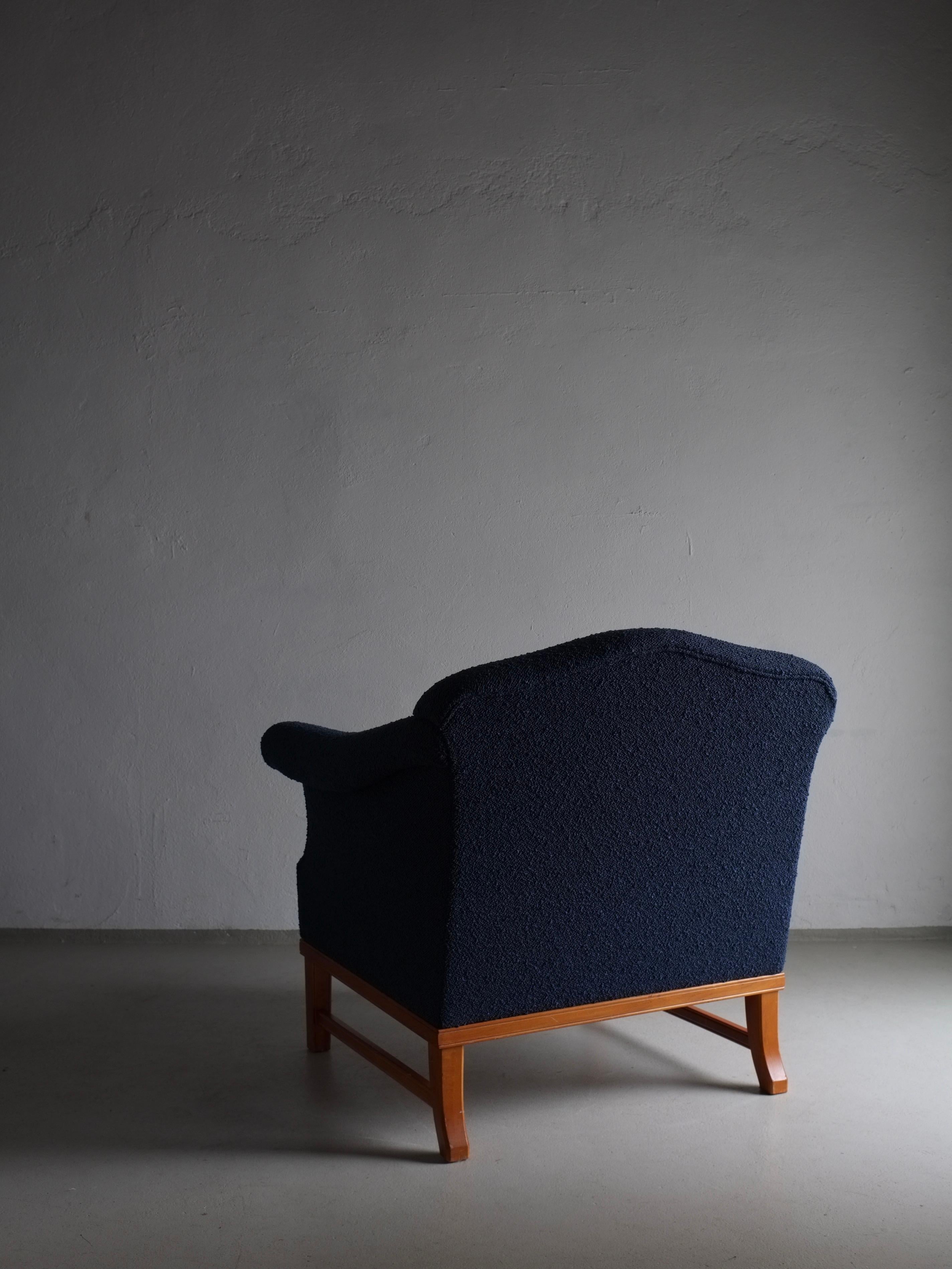 Navy Boucle Lounge Chair, Sweden 1940s In Good Condition For Sale In Rīga, LV