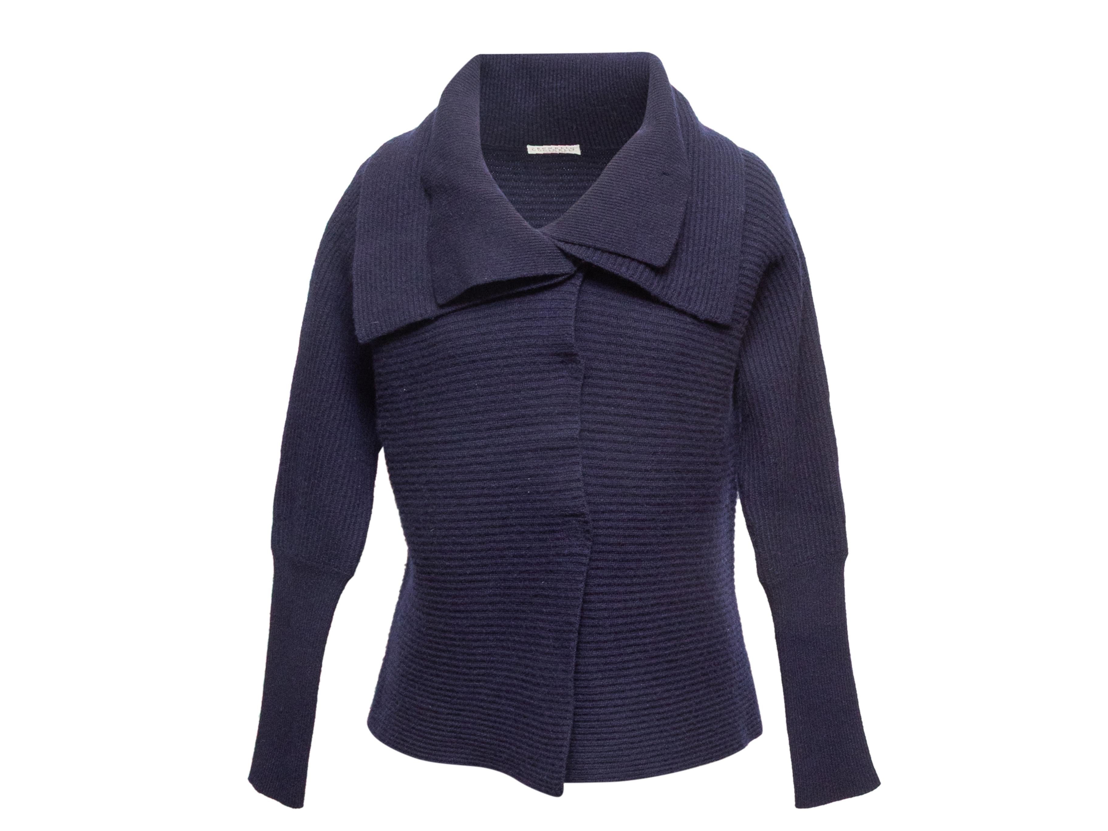 Navy ribbed cashmere cardigan by Brunello Cucinelli. Oversized collar. Concealed front closures. 44