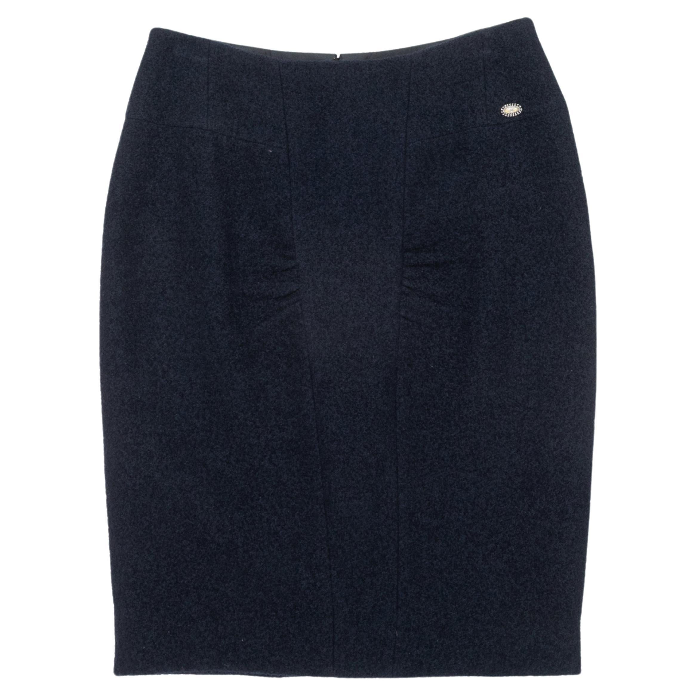 Navy Chanel Fall/Winter 2008 Wool Pencil Skirt Size EU 36 For Sale