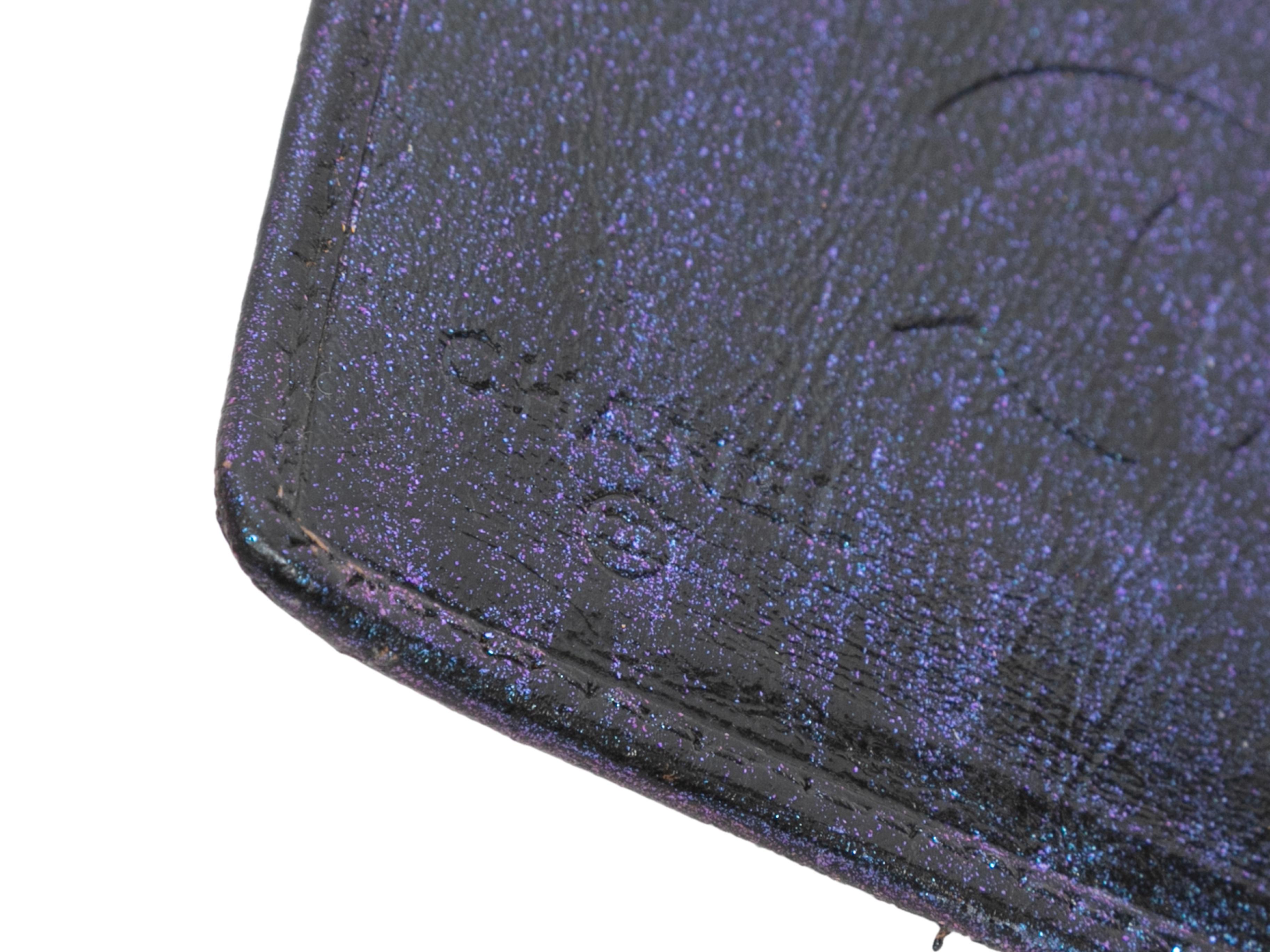 Marineblaues Chanel Metallic-Pflanzgefäß aus gestepptem CC für Damen oder Herren im Angebot
