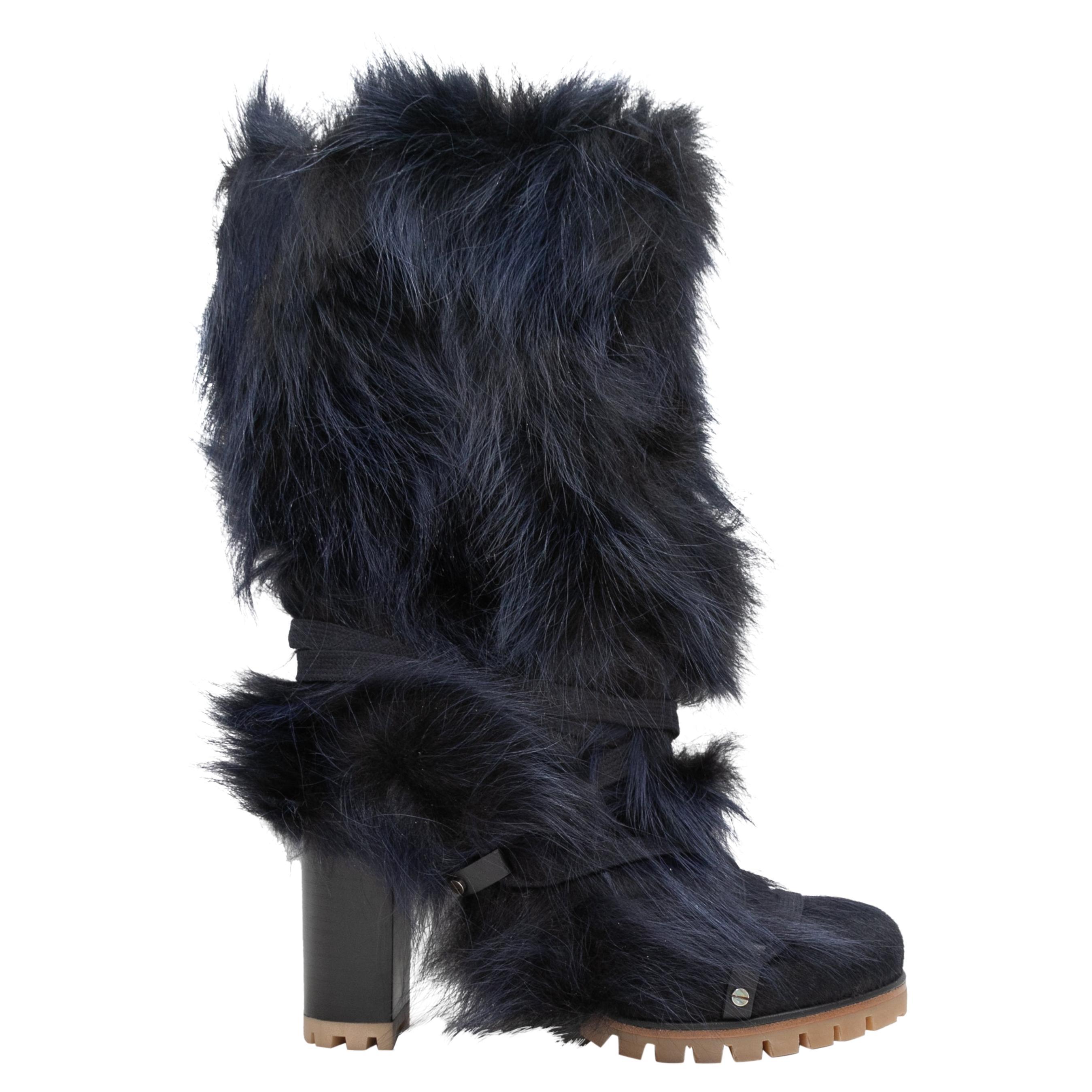 Navy Chloe Coyote Fur & Leather Mid-Calf Boots Size 37 For Sale