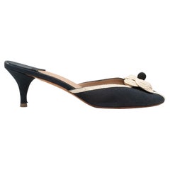 Mules Chanel Peep-Toe Camellia color crema e marina misura 40,5