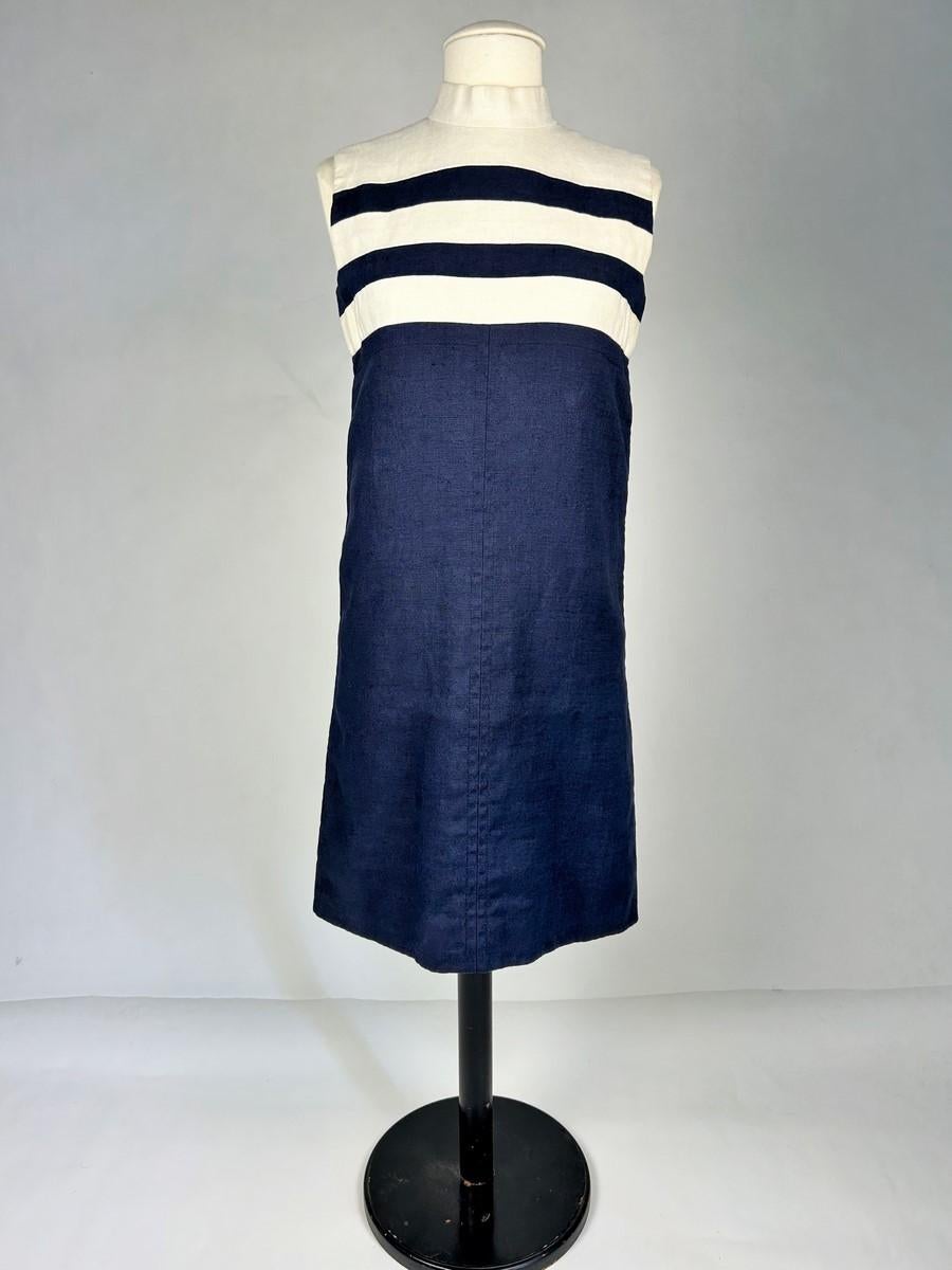 Viola Abito navy in lino di Yves Saint Laurent Couture numerato 011709 Circa 1966 in vendita