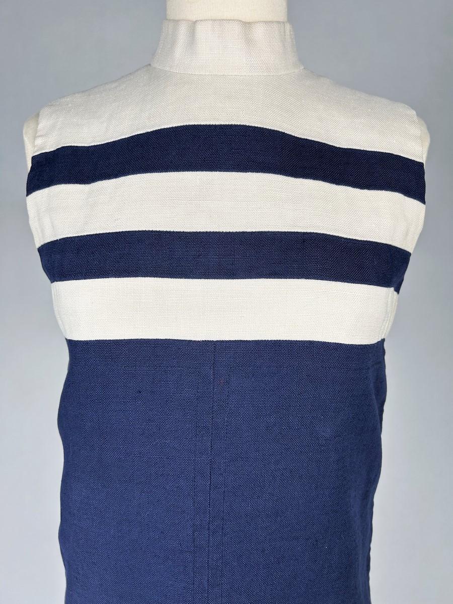 Donna Abito navy in lino di Yves Saint Laurent Couture numerato 011709 Circa 1966 in vendita