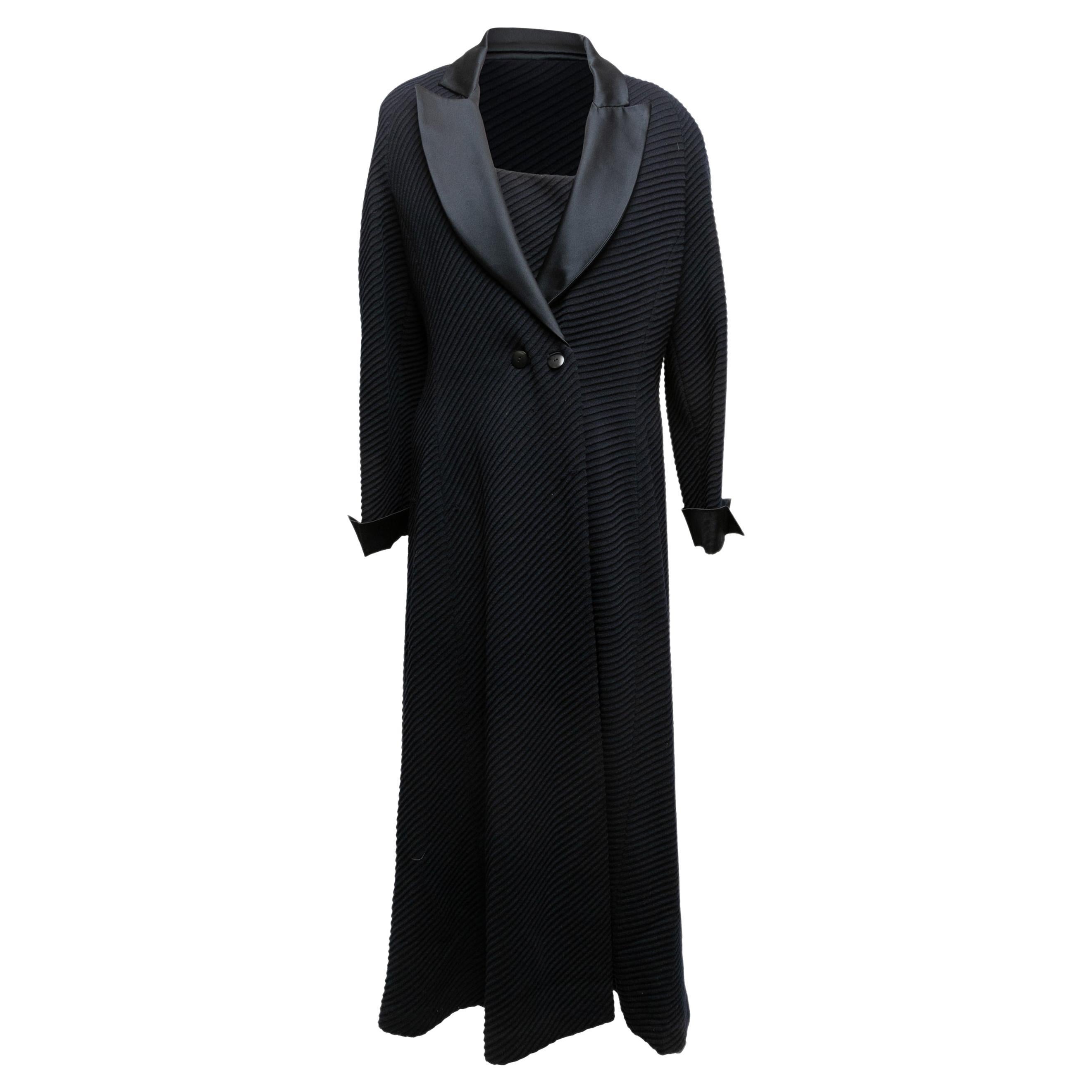 Navy Giorgio Armani Long Virgin Wool Coat Size US 14 For Sale