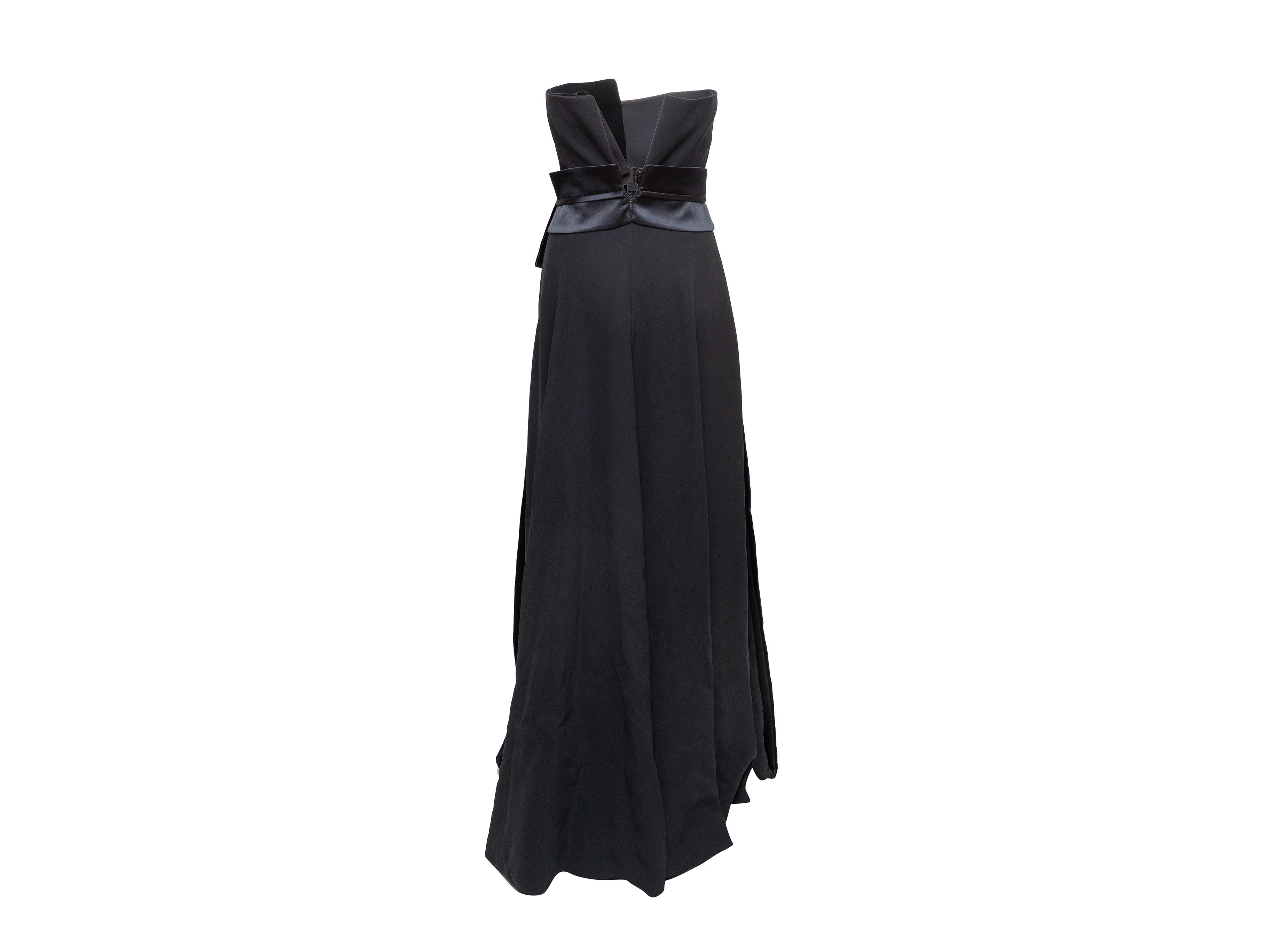 Noir Robe de soirée sans bretelles en velours et soie Giorgio Armani marine Taille IT 40 en vente