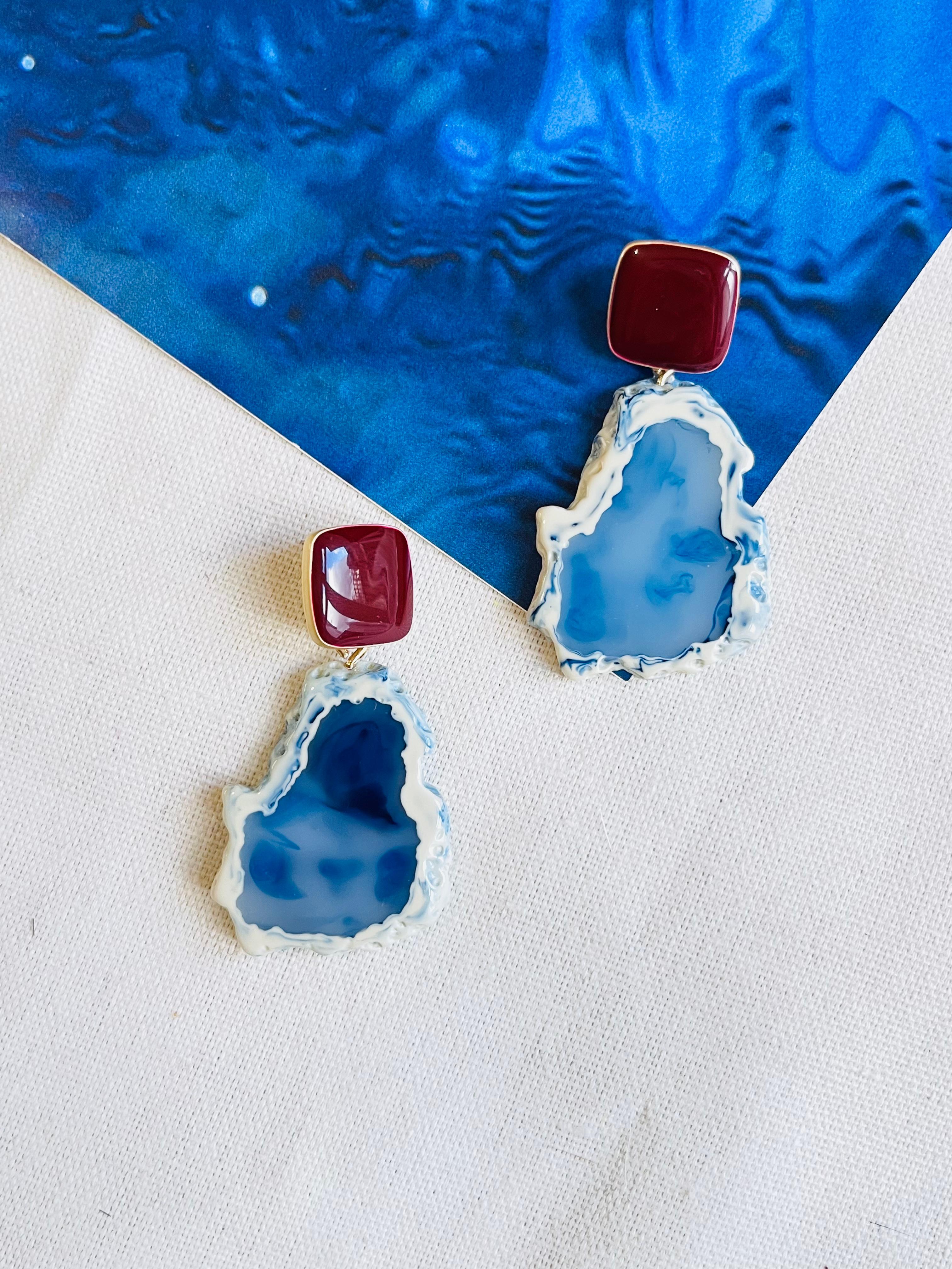 Navy Irregular Sea Stone Agate Burgundy Enamel Square Elegant Drop Earrings In New Condition For Sale In Wokingham, England
