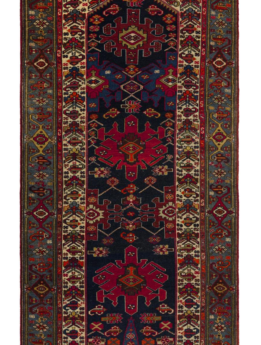Navy Malayer Wool Hand Knotted Runner 3 ft x 19 ft, Diamond Medallion Harmony (Wolle) im Angebot