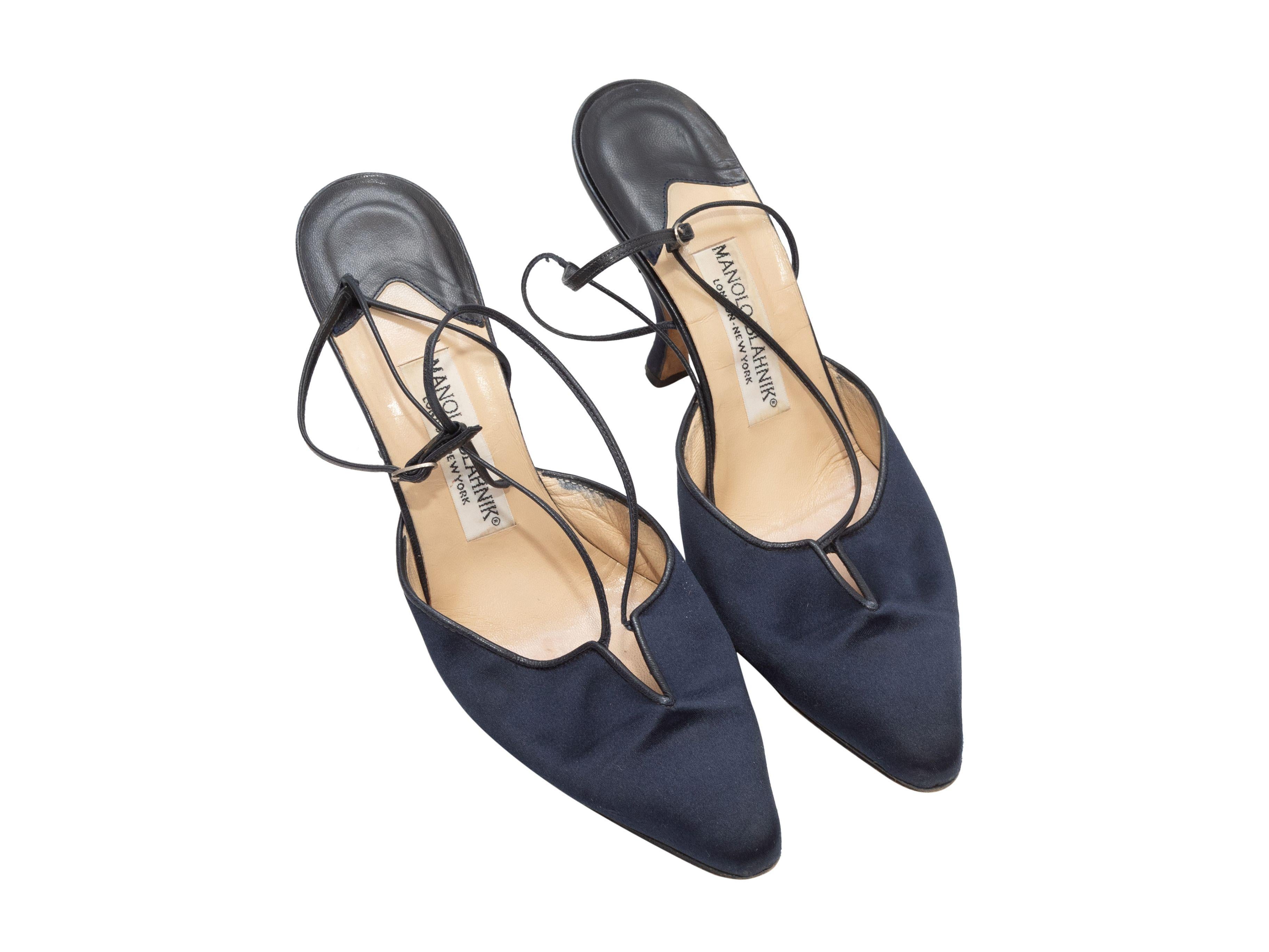 Women's Navy Manolo Blahnik Satin Pointed-Toe Heels