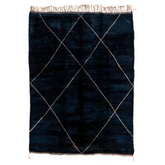 Tapis marocain bleu marine à motifs 8''6x11''8