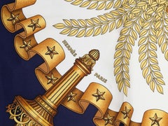 Foulard en soie imprimé « Liberty » d'Hermès, motif « Navy & Multicolor » par Joachim Metz