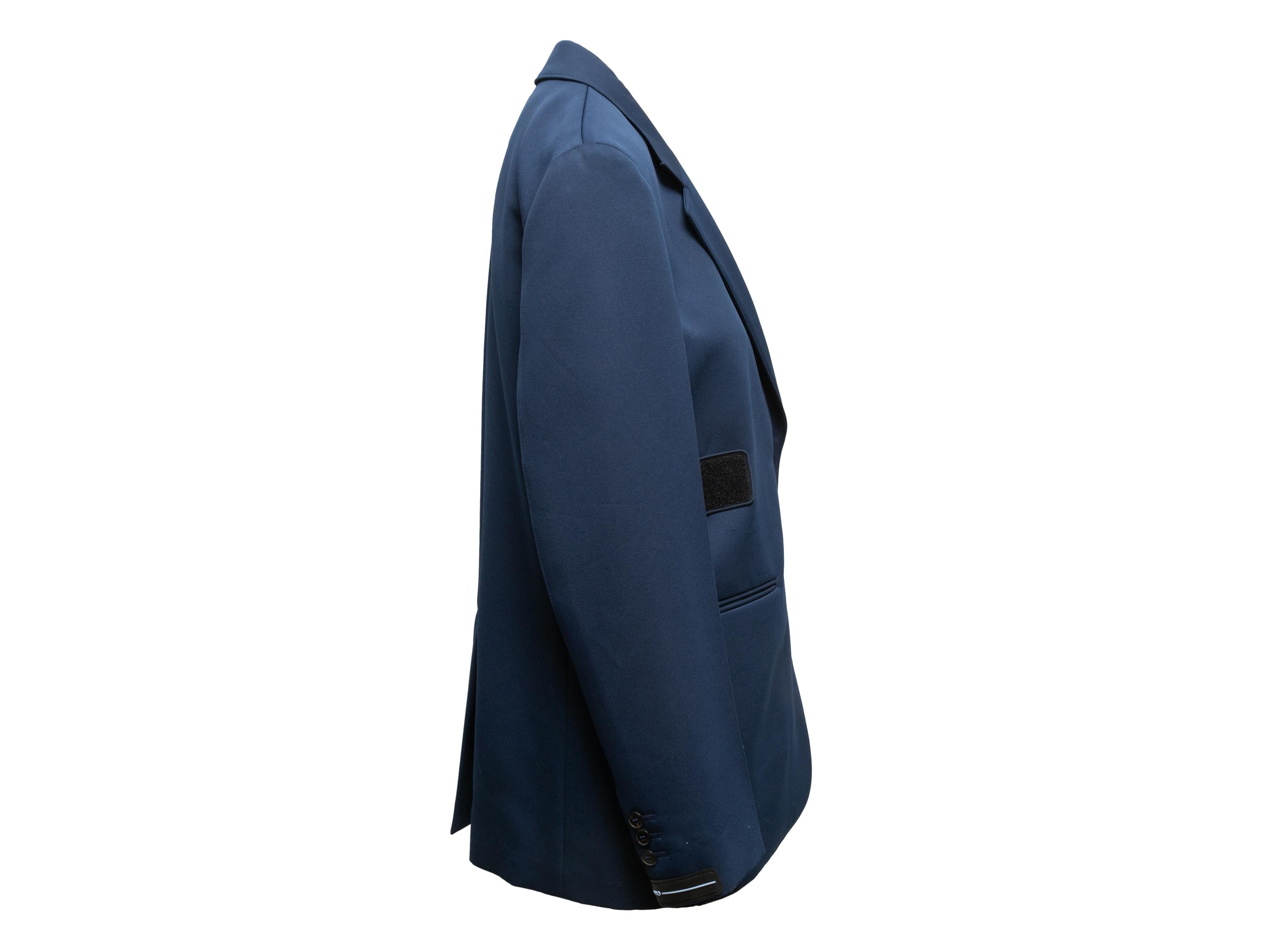 Prada Blazer bleu marine 2018 avec détails en caoutchouc, taille IT 42 en vente 2