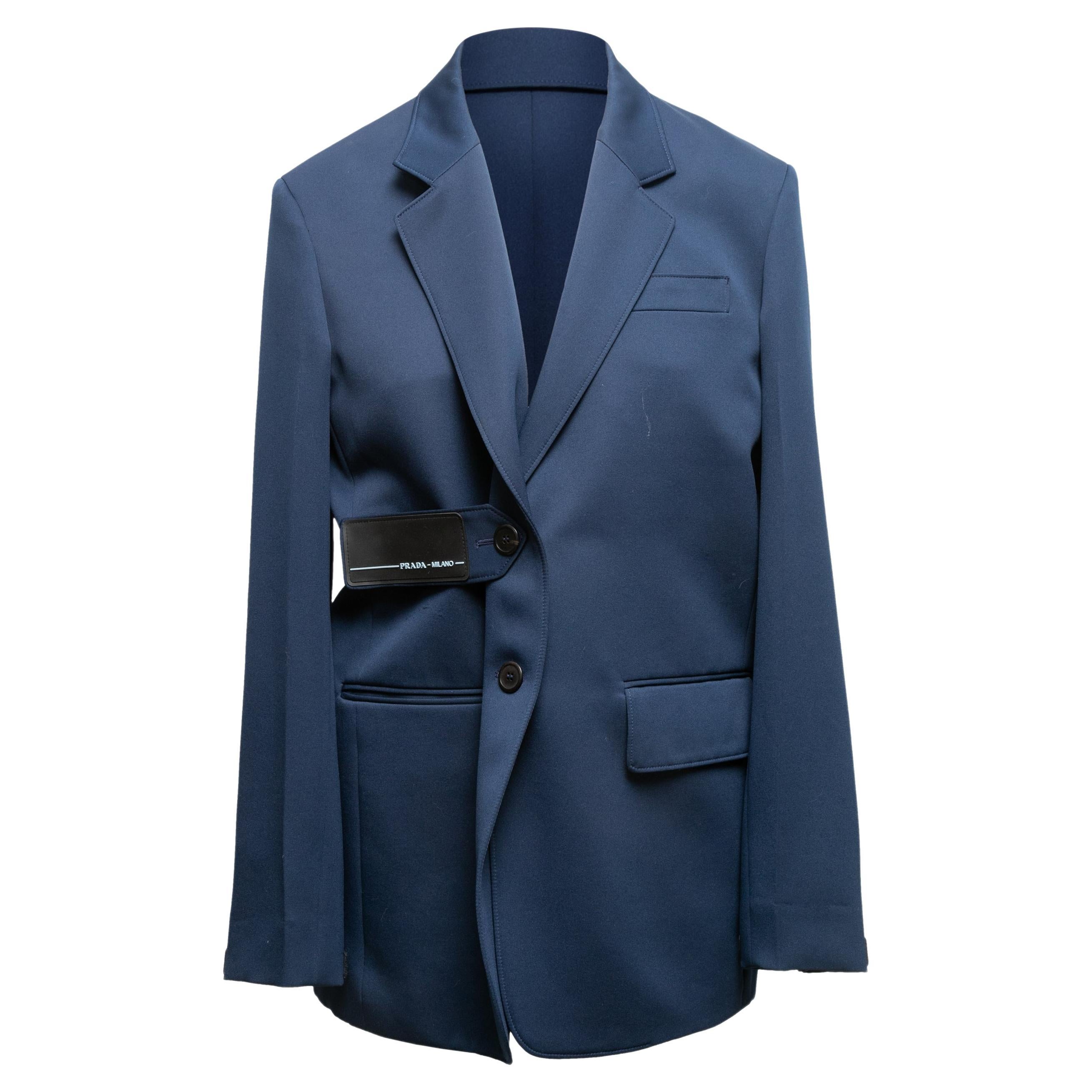 Prada Blazer bleu marine 2018 avec détails en caoutchouc, taille IT 42 en vente