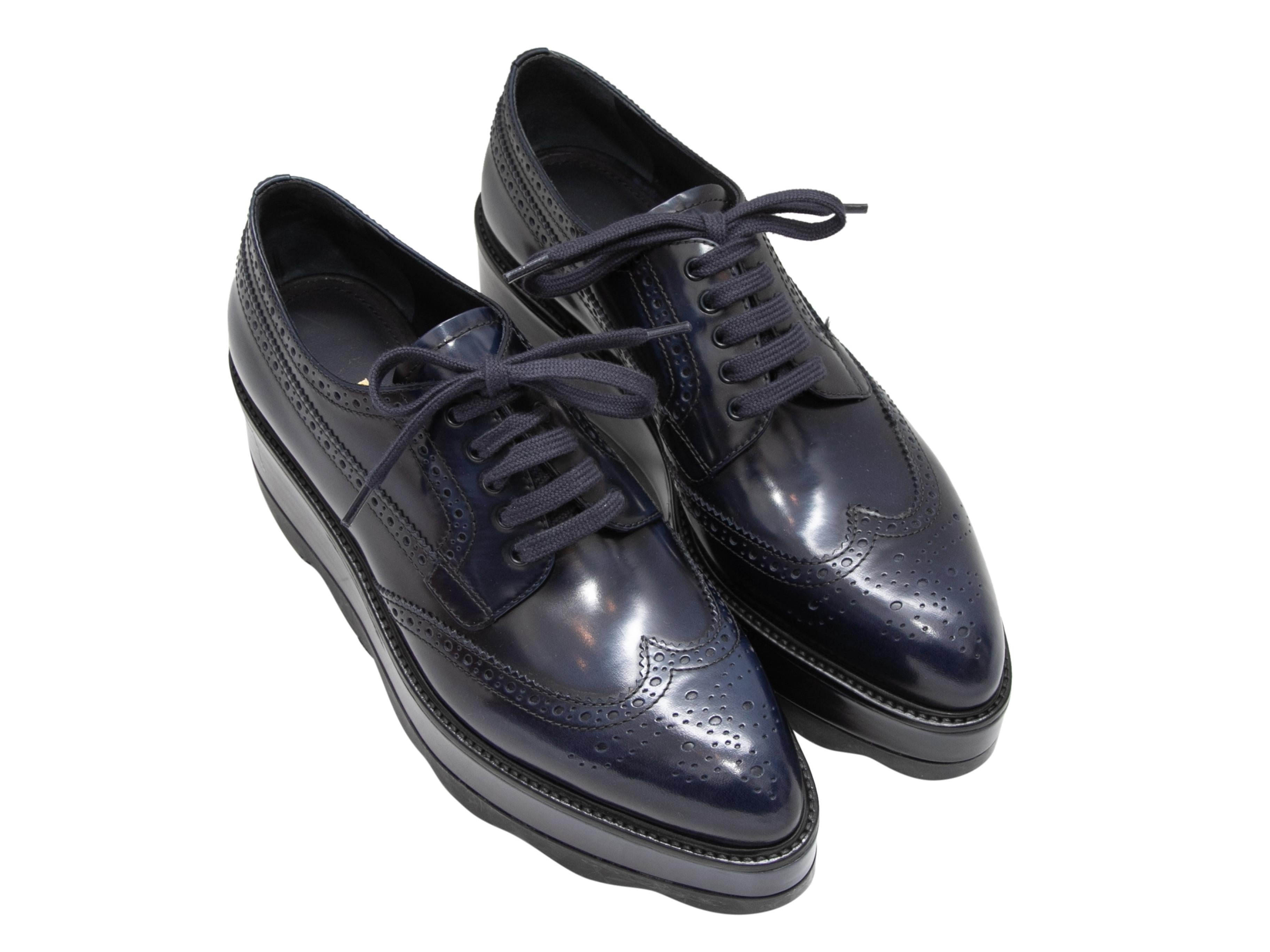 Navy Prada Platform Oxfords Size 39 In Good Condition For Sale In New York, NY