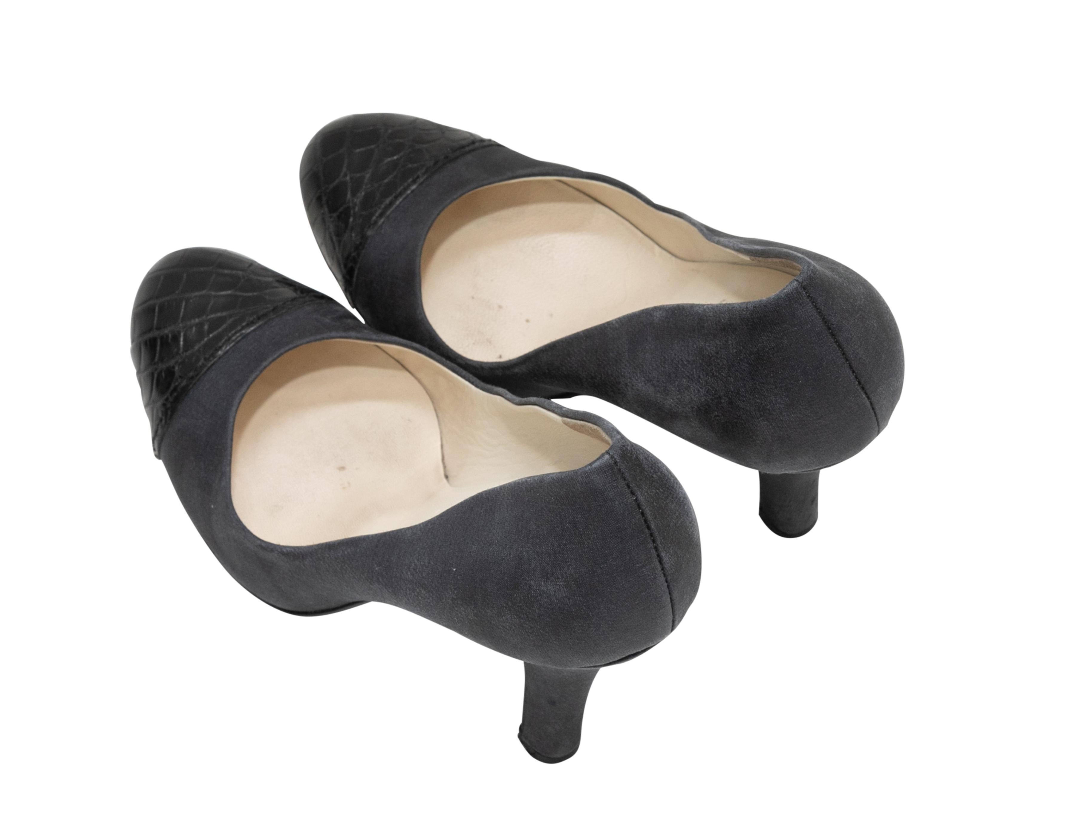 Black Navy Prada Satin & Embossed Leather Cap-Toe Pumps Size 37.5 For Sale