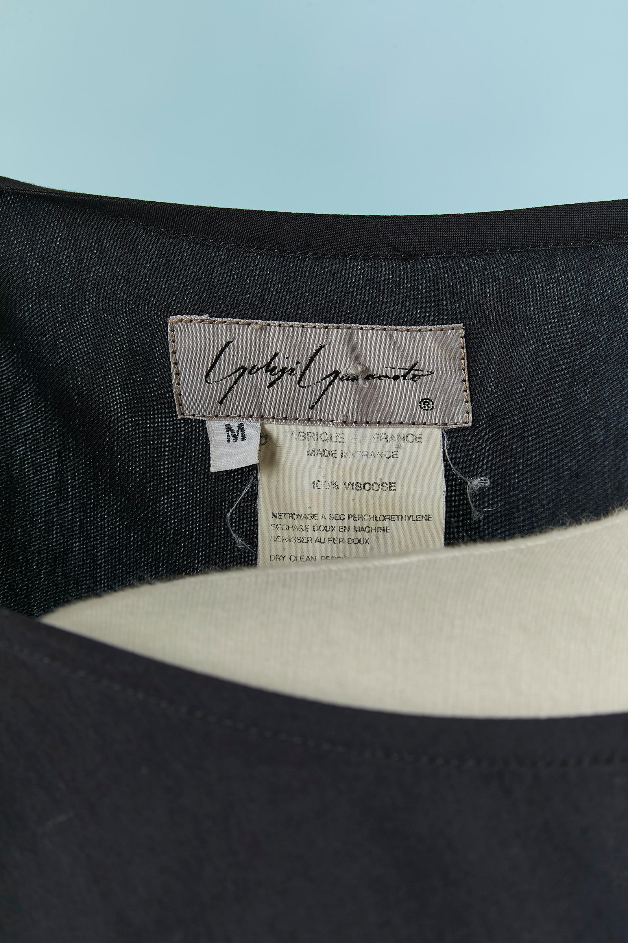 Abito senza maniche in rayon navy con un grande volant sui fianchi Yohji Yamamoto in vendita 1