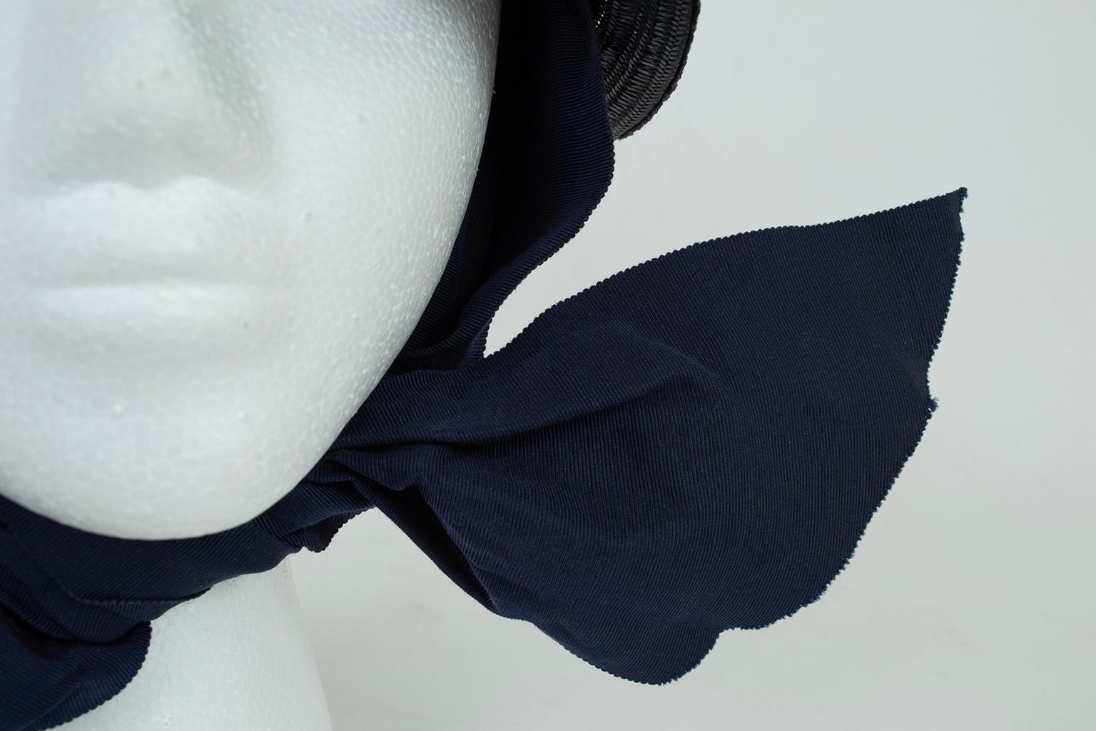 Navy Straw Petite Saucer Hat with Integrated Ribbon Bonnet – O/S, 1930s For Sale 5