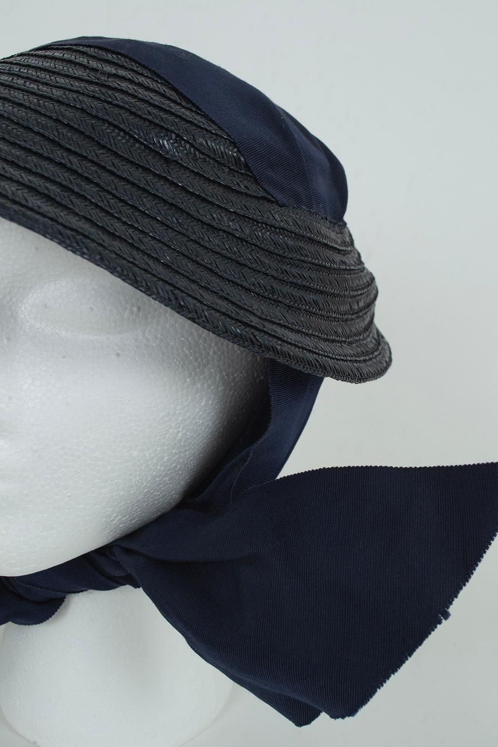 Navy Straw Petite Saucer Hat with Integrated Ribbon Bonnet – O/S, 1930s For Sale 3