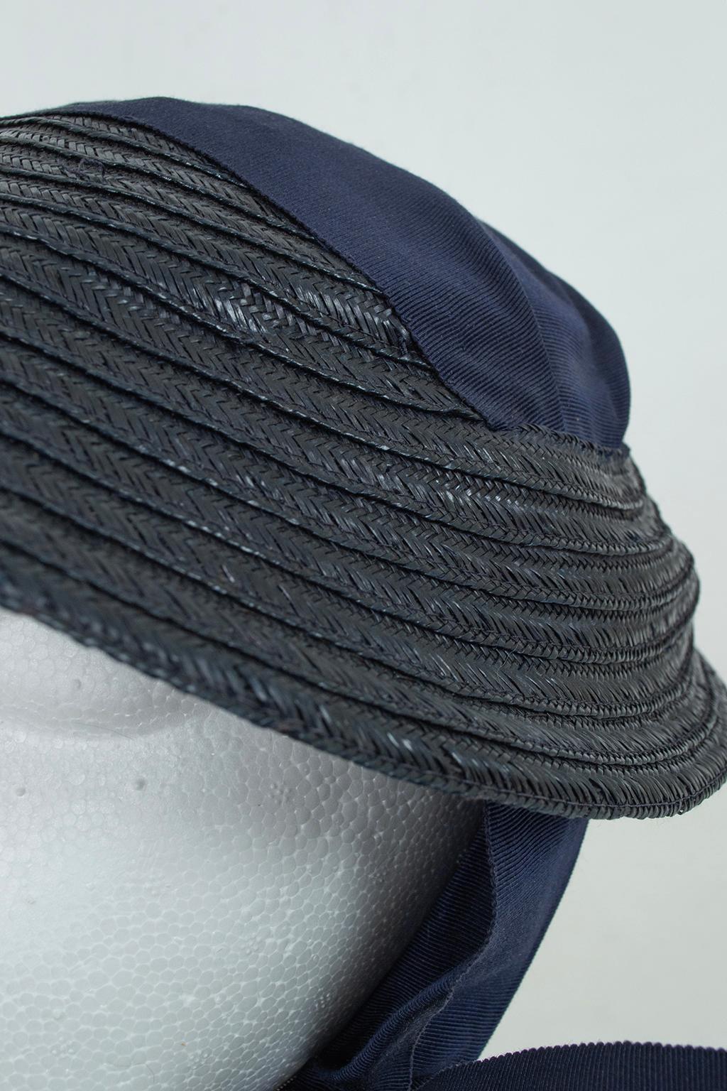 Navy Straw Petite Saucer Hat with Integrated Ribbon Bonnet – O/S, 1930s For Sale 4