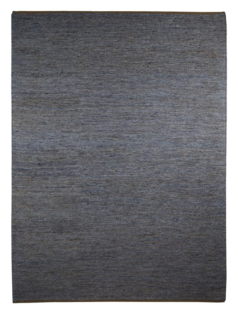 Navy Sumace carpet by Massimo Copenhagen
Handknotted
Materials: 100% Hemp
Dimensions: W 250 x H 300 cm
Available colors: Natural, natural with fringes, black, black with fringes, and navy.
Other dimensions are available: 170 x 240 cm, 200 x