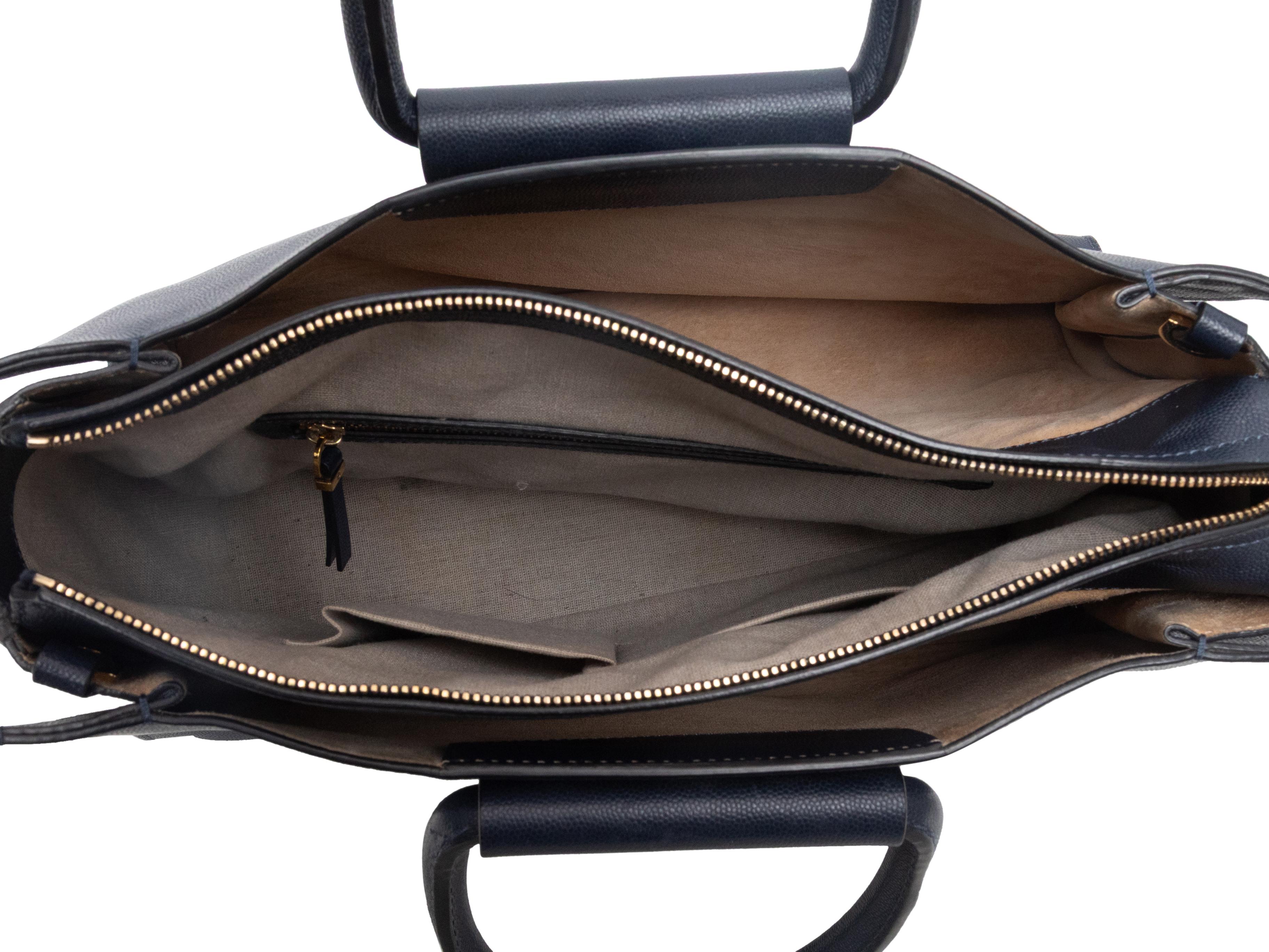 The Row - Sac fourre-tout en cuir grainé - Bleu marine Bon état - En vente à New York, NY