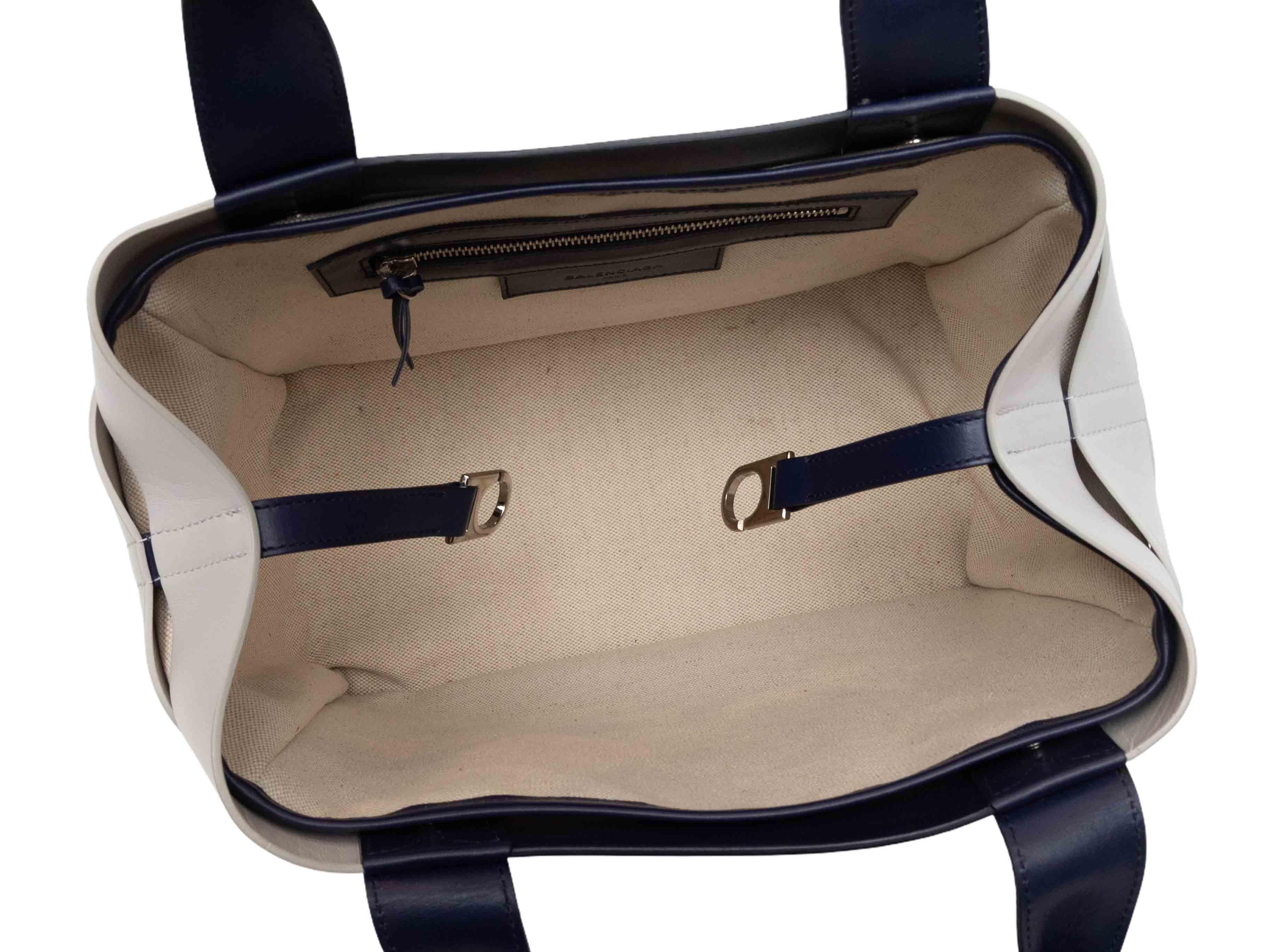 Fourre-tout Cabas découpé bleu marine et blanc Balenciaga Pour femmes en vente