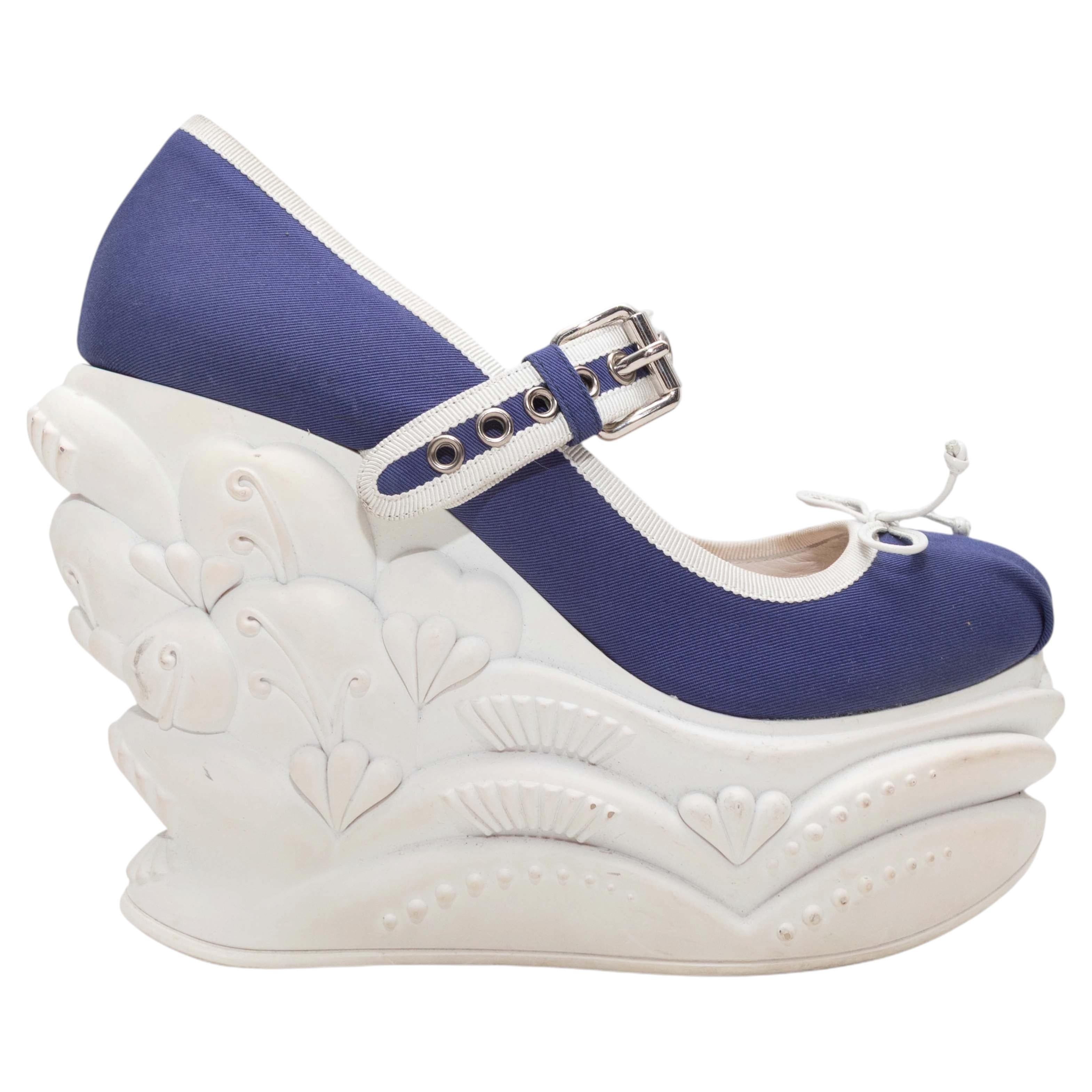 A Janes Janes Miu miu printemps/été 2017, marine et blanc, semelles compensées Mary Jane, taille 39