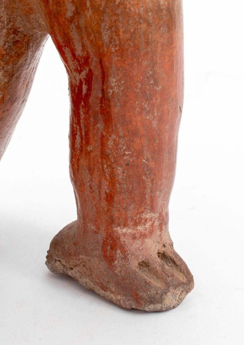 Mexicain Figure masculine assise Pre-Columbian Nayarit en vente