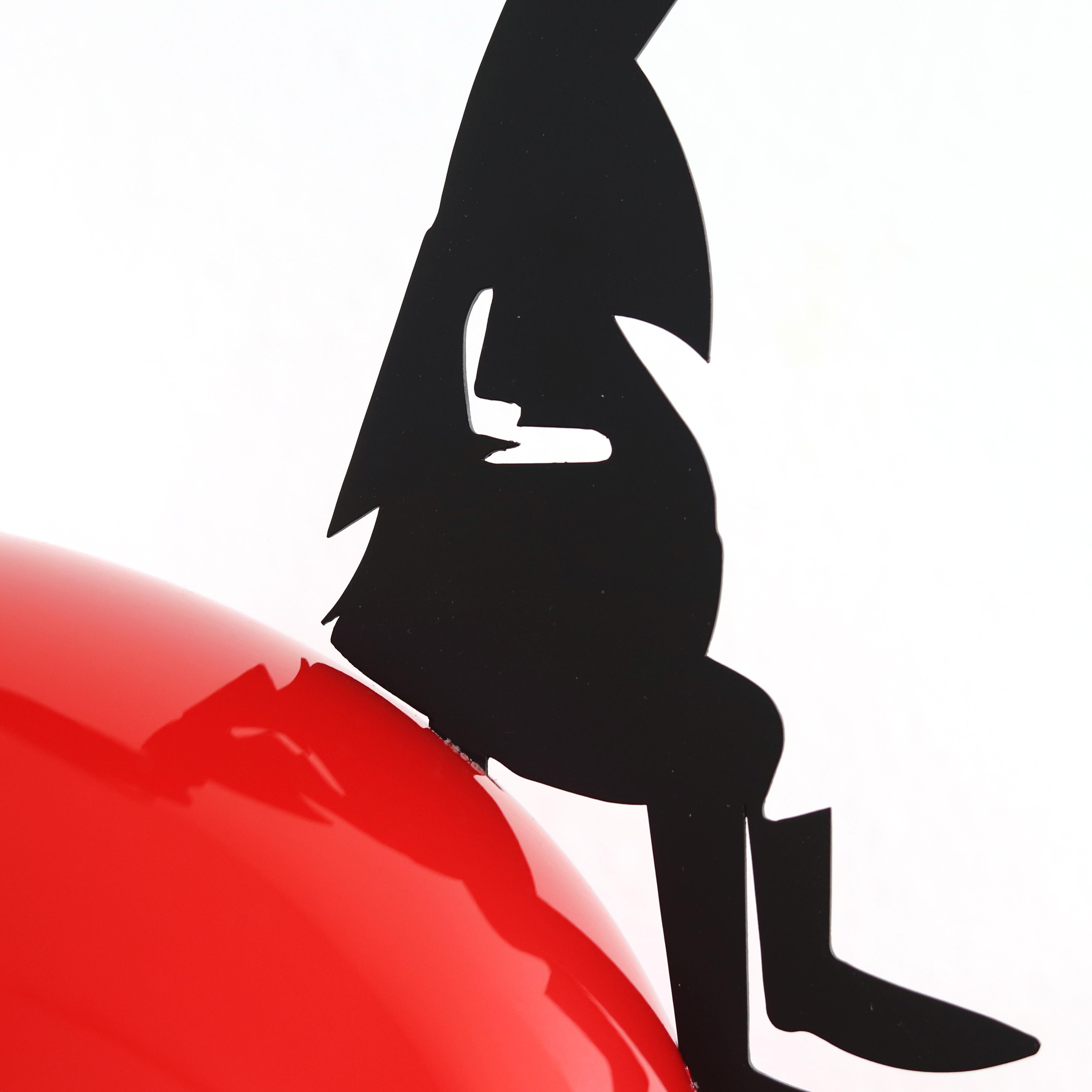 En el cielo (35/50) - Escultura figurativa de acero con globo rojo brillante en venta 2