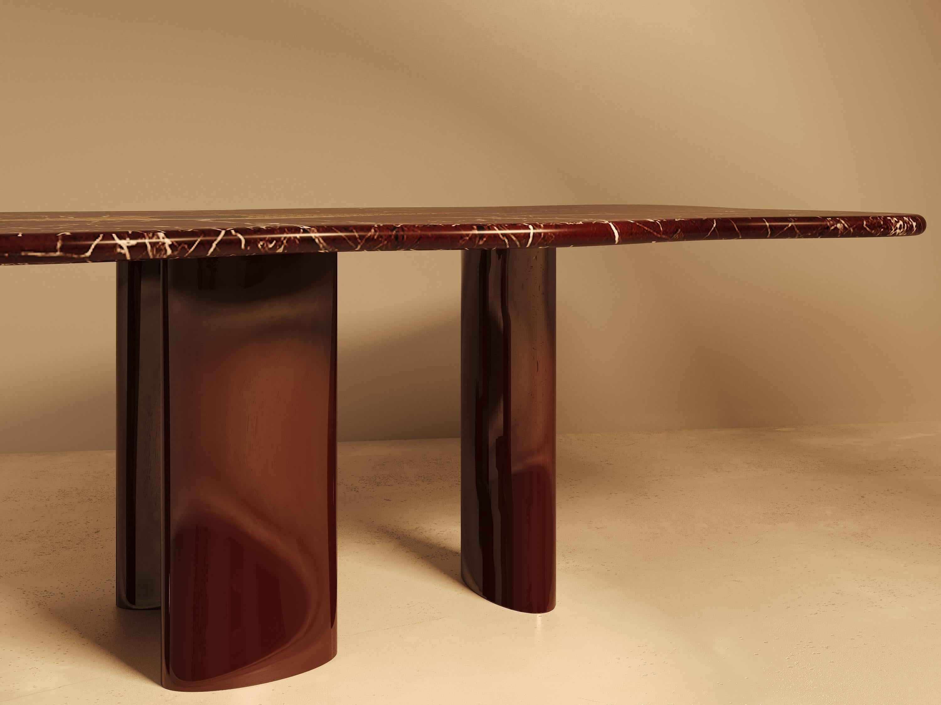 Mesa de comedor Nazar con incrustaciones de Jatam y base de nogal by VandaVee en venta 3