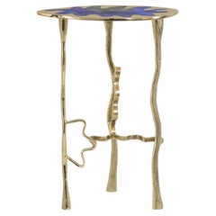 Tavolino Nazar alto in ottone e pietra semipreziosa, Viya di Vikram Goyal