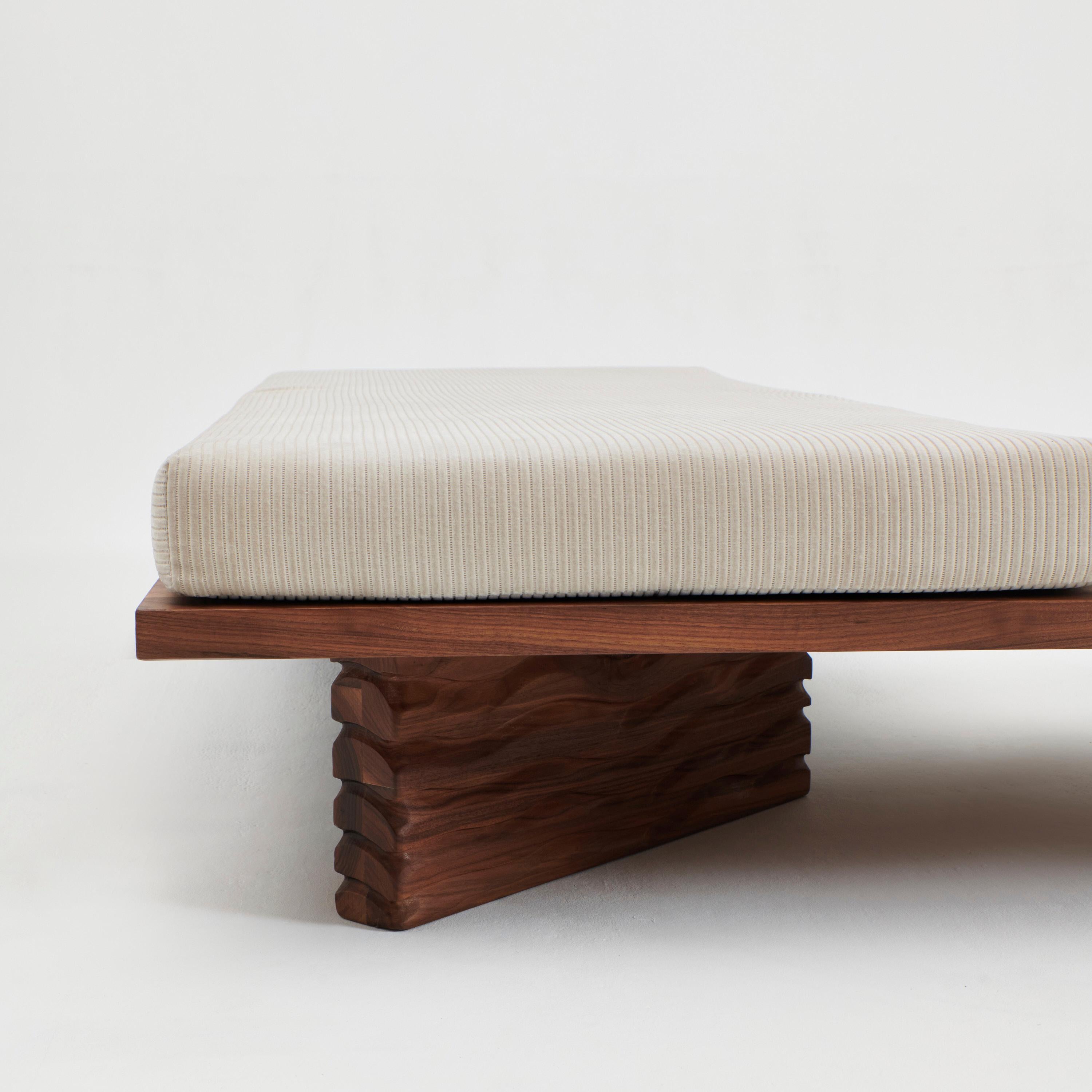 Walnut Nazaré daybed - L shape For Sale