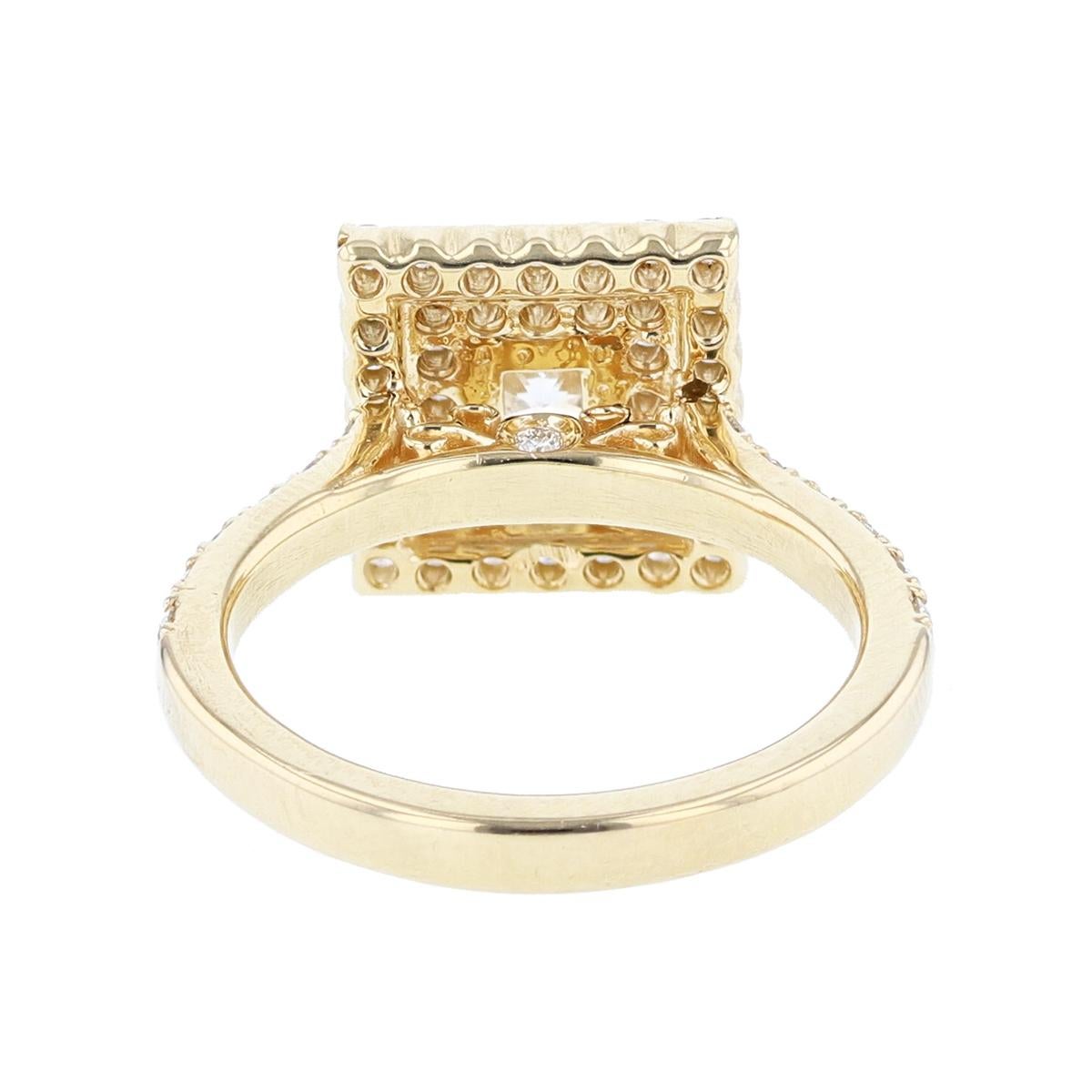 Taille princesse Nazarelle Bague de fiançailles en or jaune 14 carats avec double halo de diamants princesse en vente