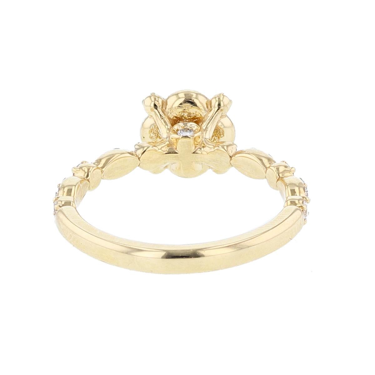 Women's Nazarelle 14 Karat Yellow Gold Princess Cut Diamond Engagement Ring For Sale